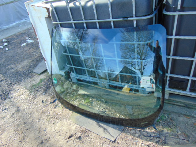 43R010243 - Ветровое стекло для Ford Transit Courier