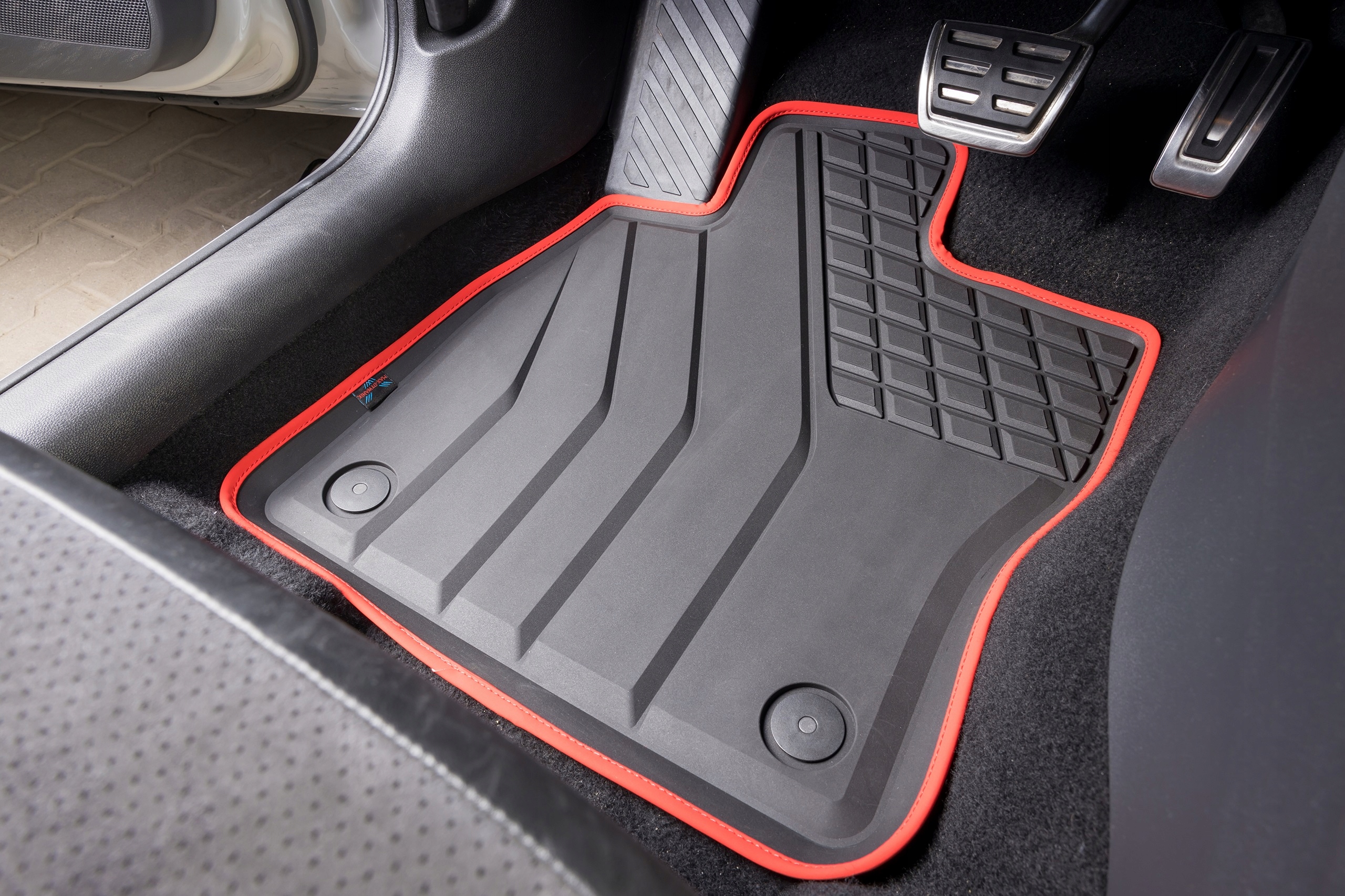 

Seat Leon III 2013-2020 Korytka do auta do auta