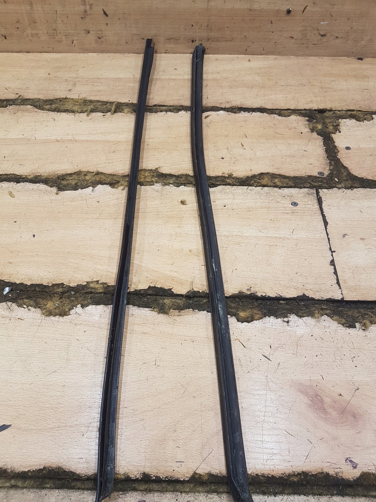 LISTWY SZYBY PRZÓD KOMPPLET AUDI A4 B6