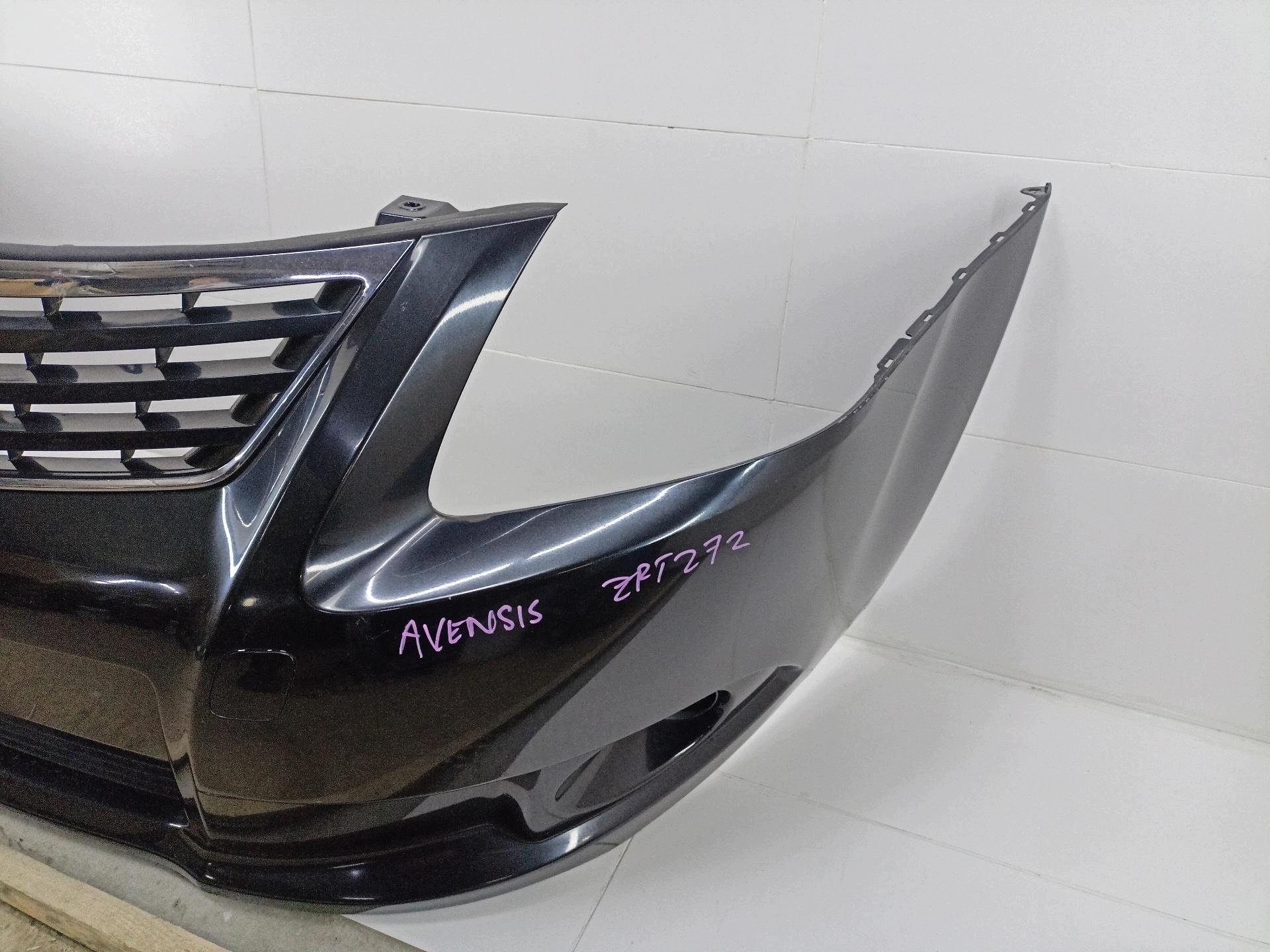bumper front Toyota Avensis 3 T270 facelift ZRT272W 2012