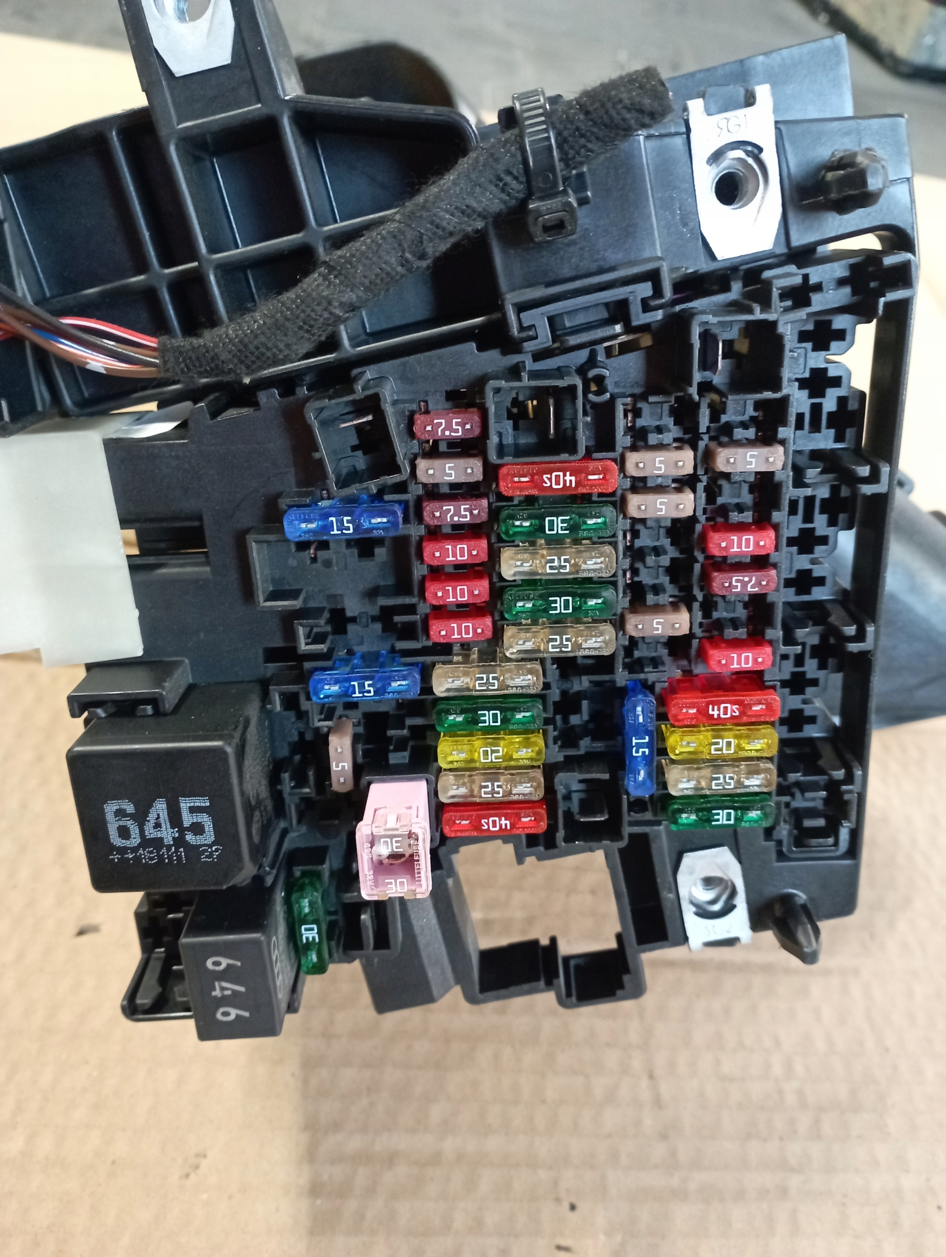 SKODA OCTAVIA III 3 МОДУЛЬ ПРЕДОХРАНИТЕЛИ КОМФОРТА 5Q0937615Cq0937086bl