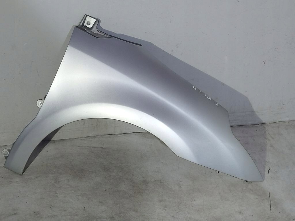 Citroen C4 e 3D parafango Destra EZR