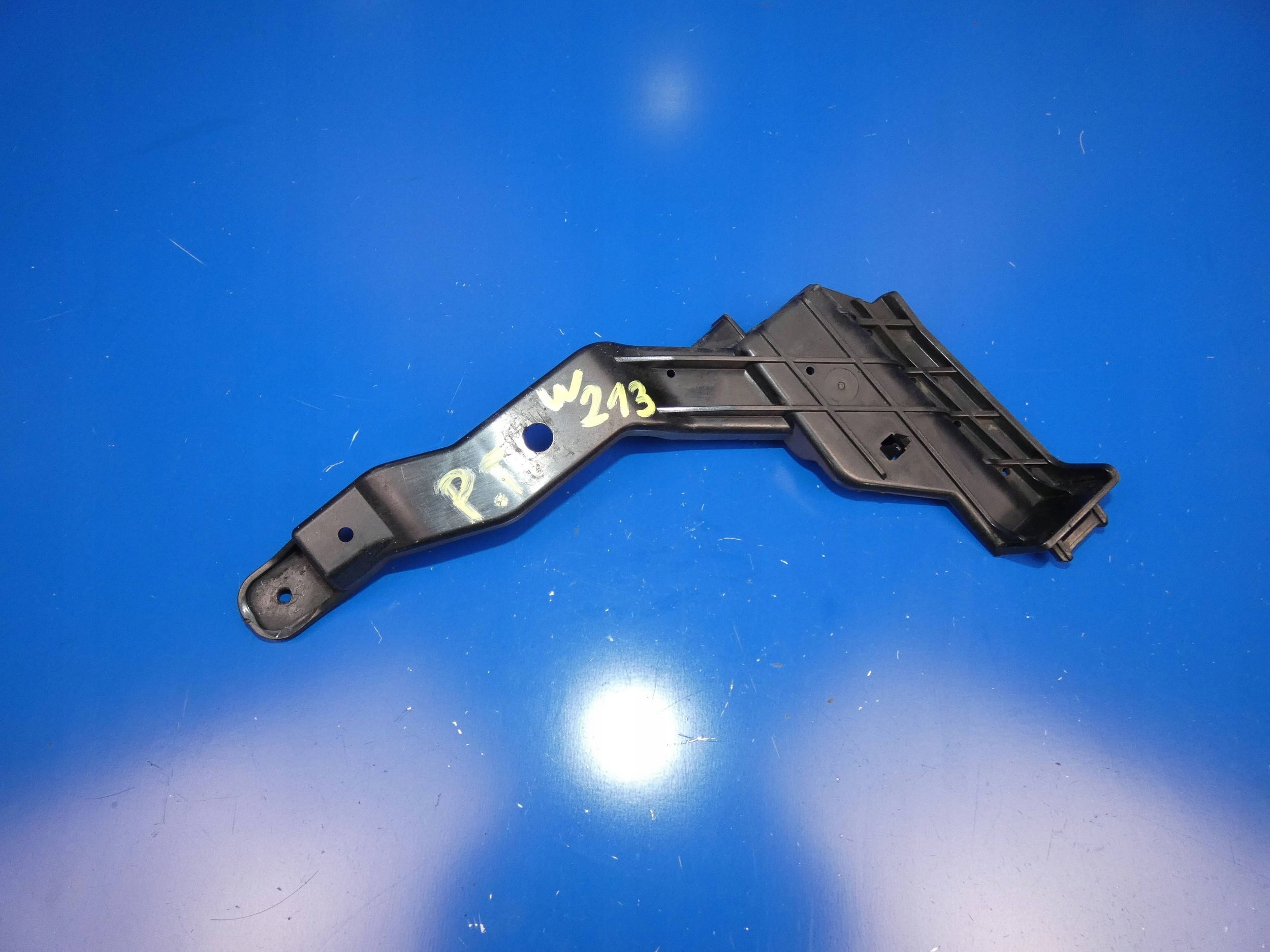 MERCEDES E KLASA W213 Berline Support Support plaque Pare choc Poignée Droite Arrière