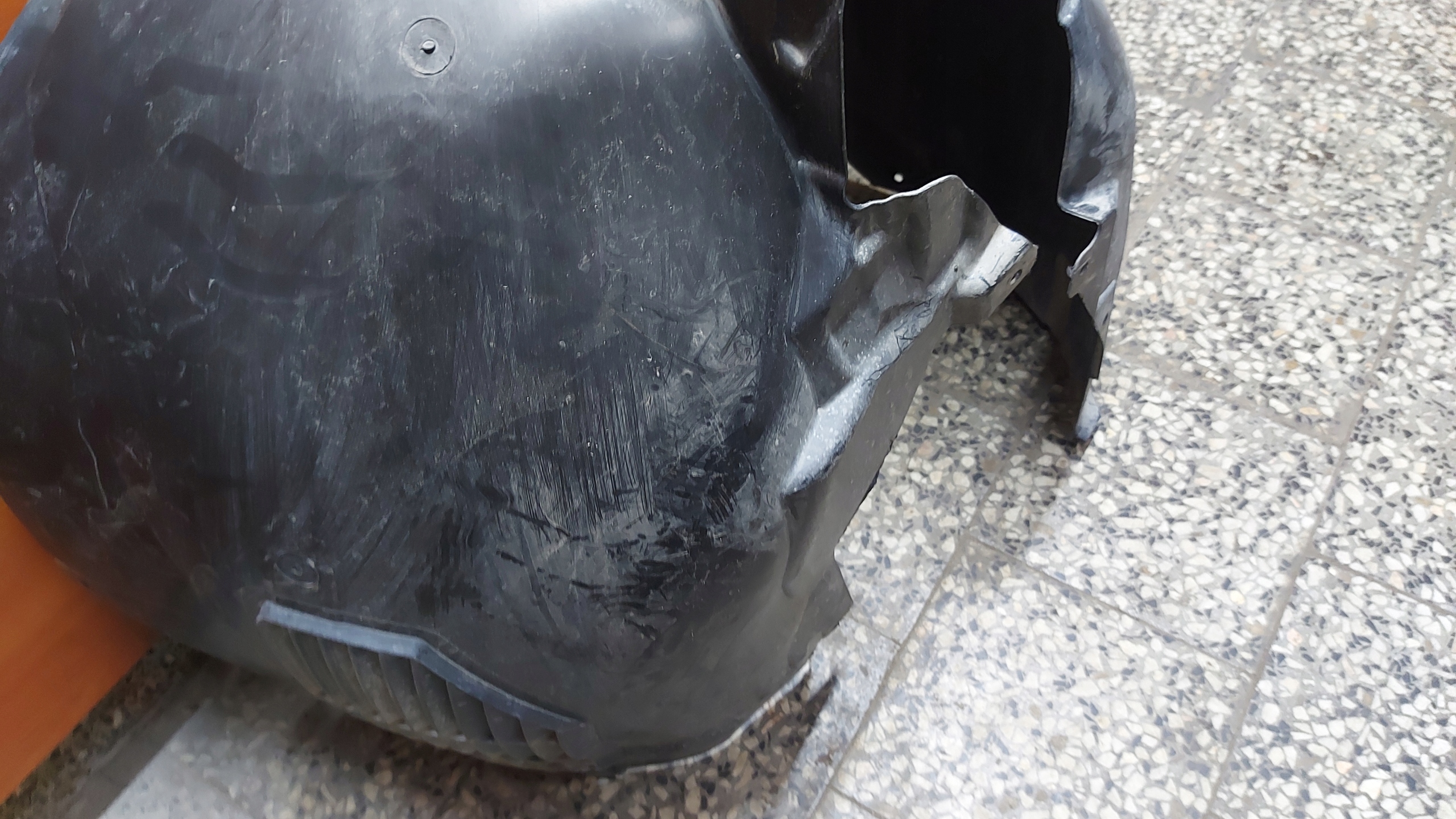 mudguard right front VOLVO XC60 II 17