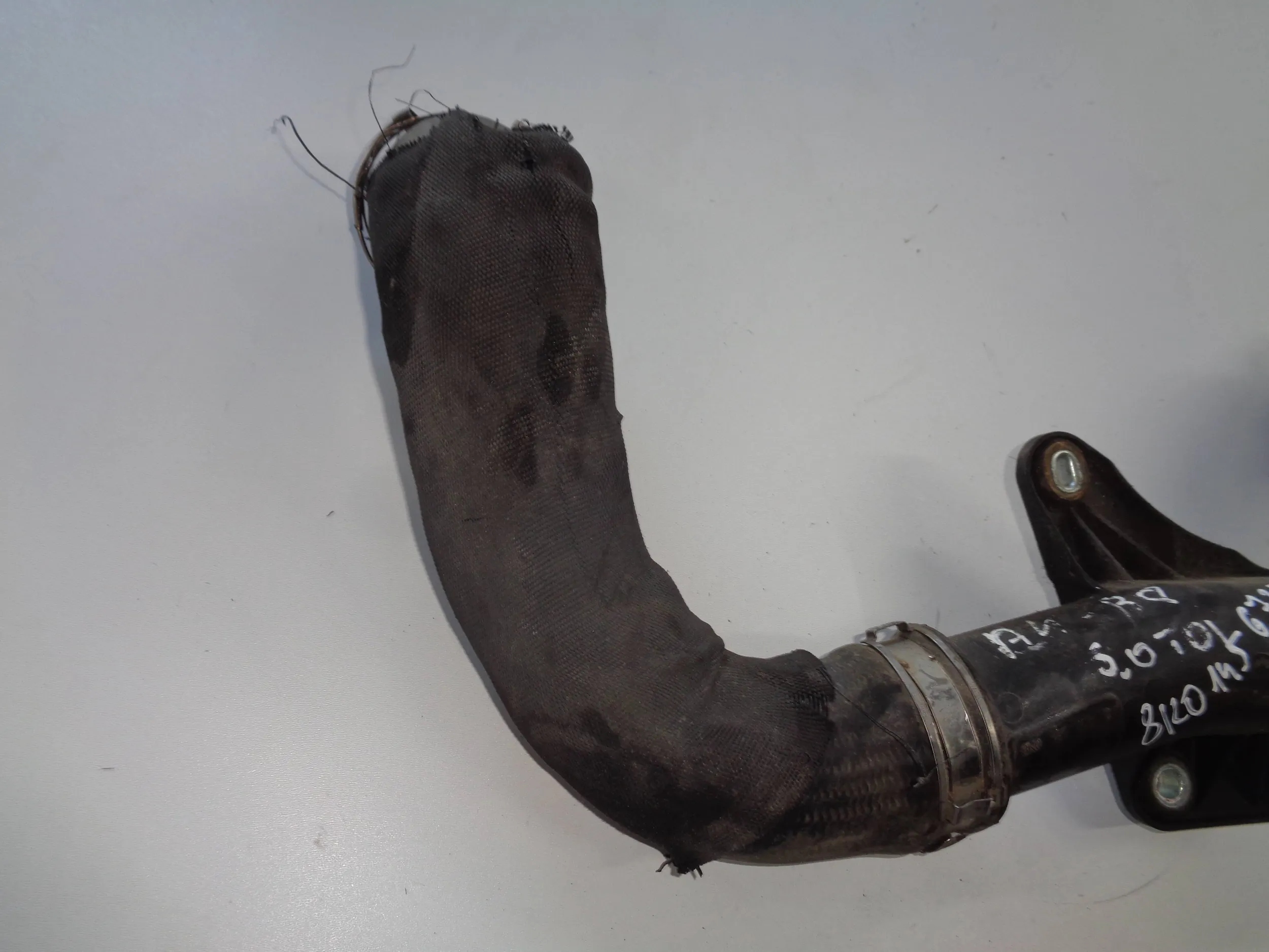 AUDI A4 A5 A6 3.0 TDI CCW hose pipe air hose