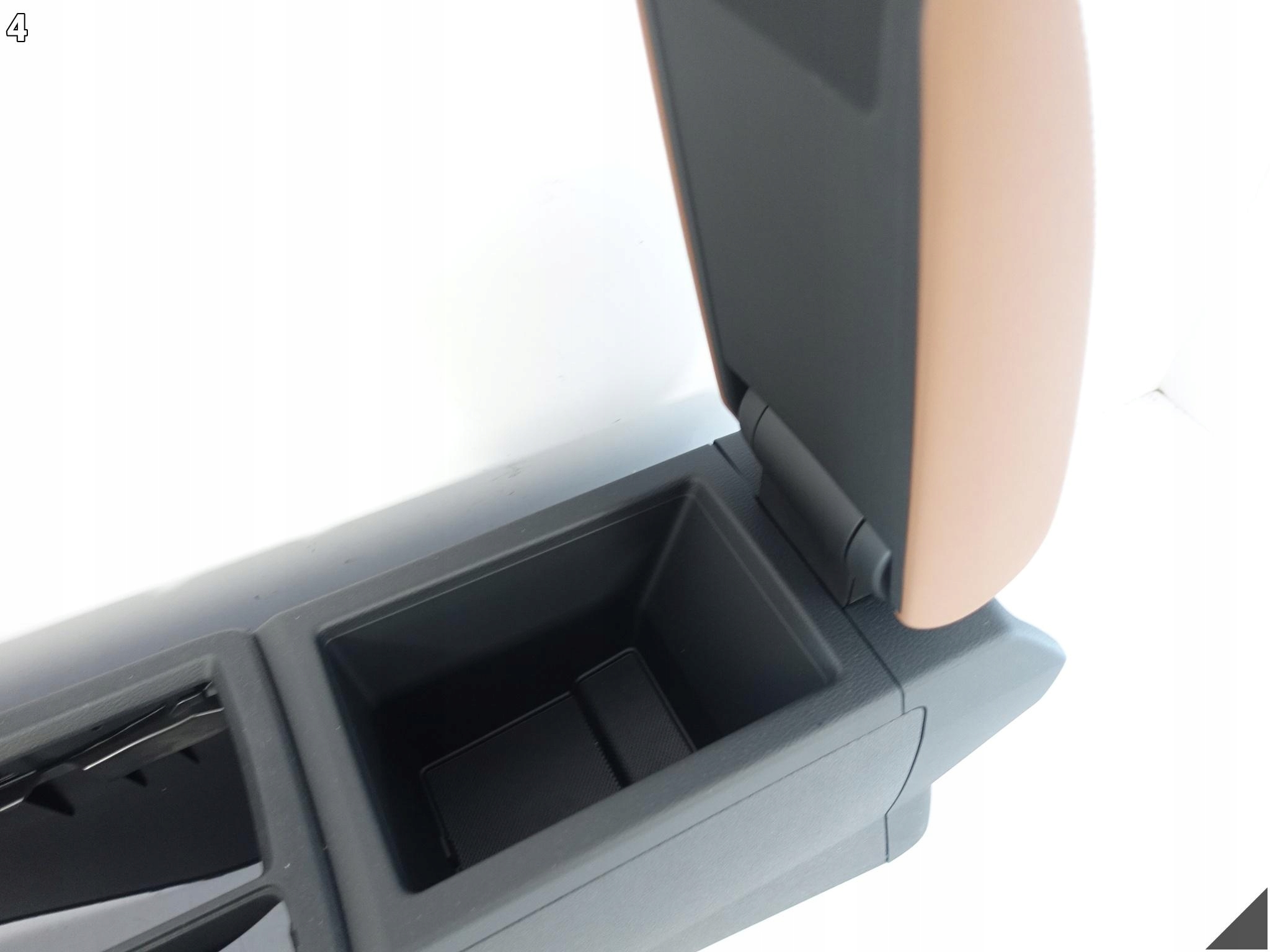 AUDI Q3 83A 83B 18-25 TUNEL central armrest leather OKAPI DEMONTAZ EU