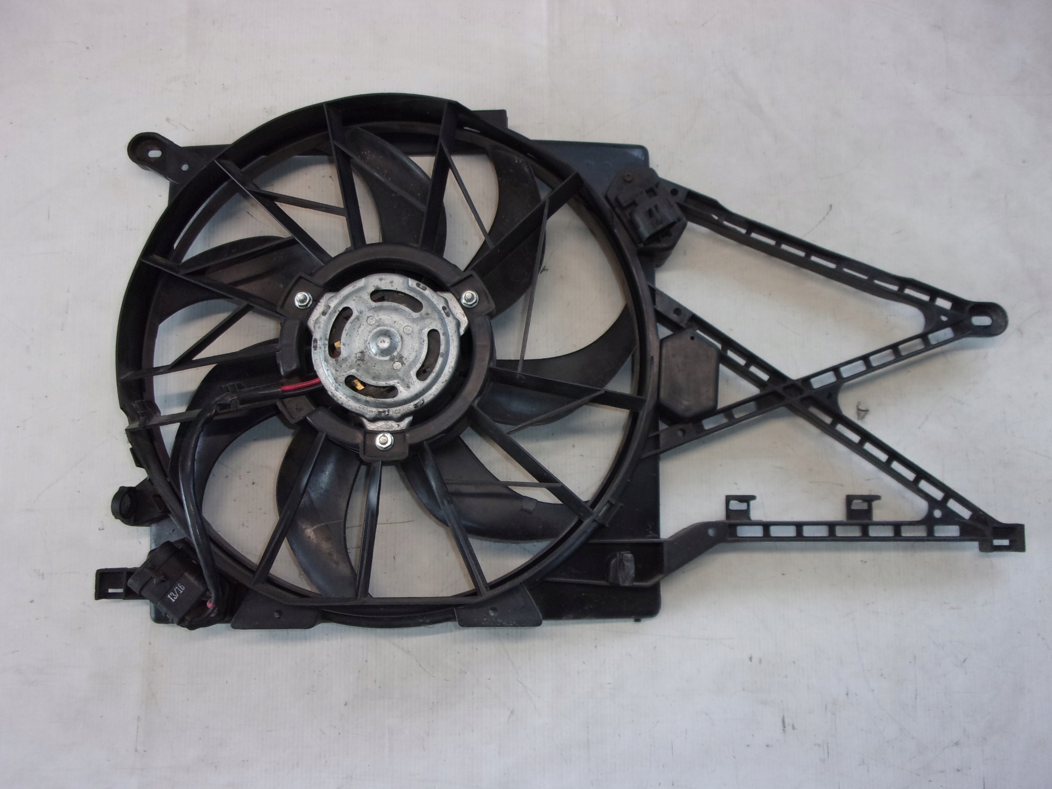 WENTYLATOR CHŁODNICY OPEL ASTRA II G 1.7DTI