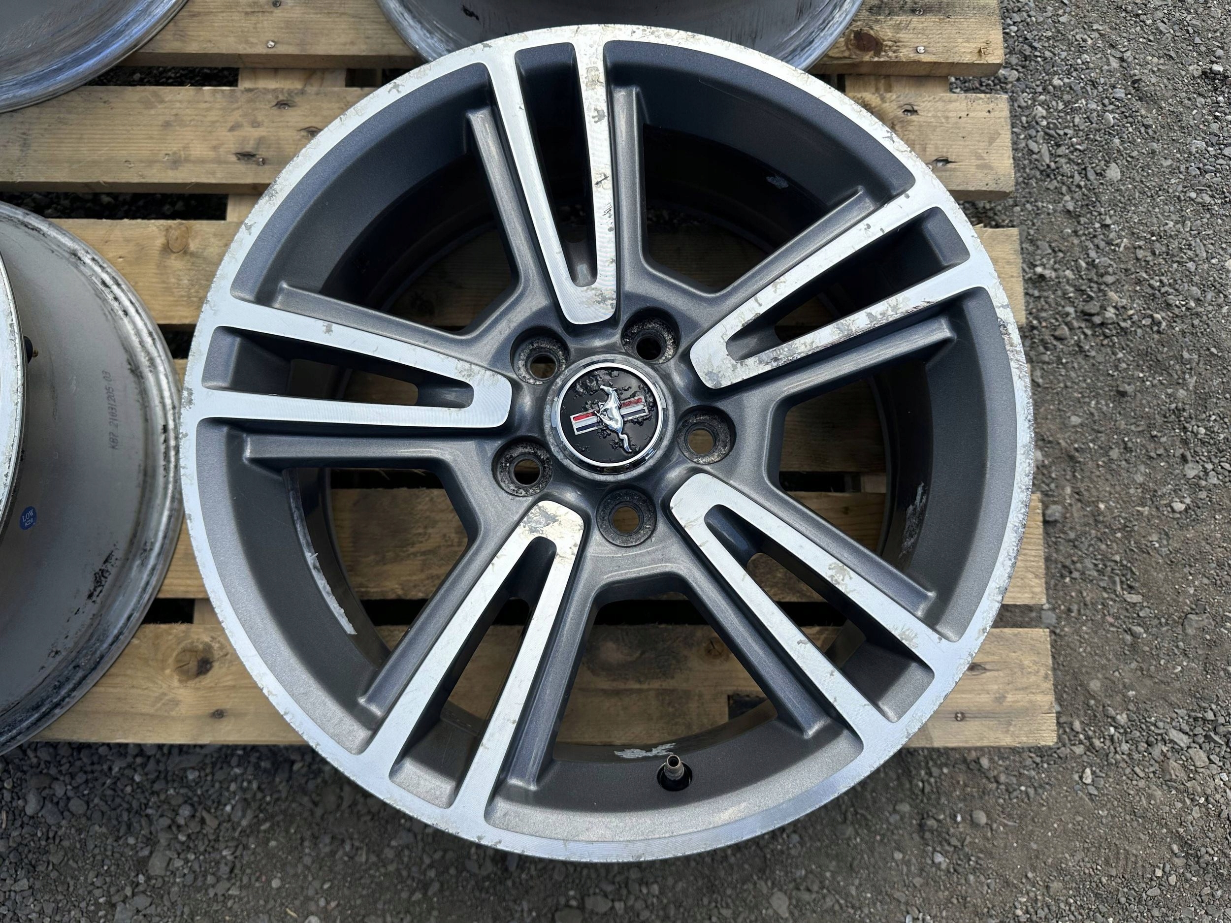 discs disc wheel wheels 17" 7J Ford Mustang 2005 - 2014