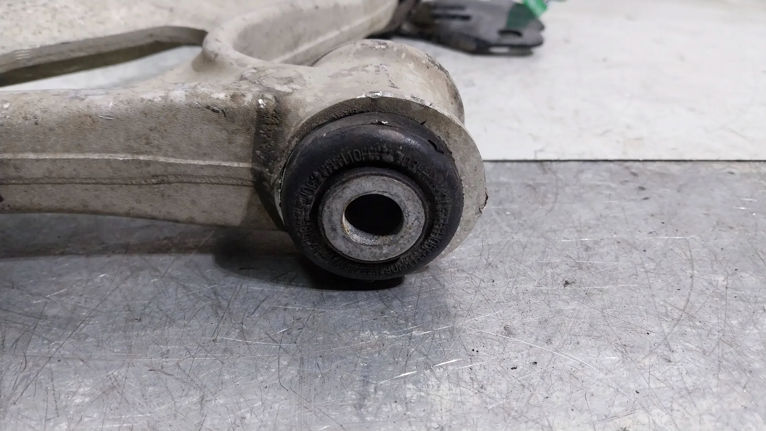 arm left front AV61-3A424-MA FORD GRAND C-MAX MK2 FOCUS MK3