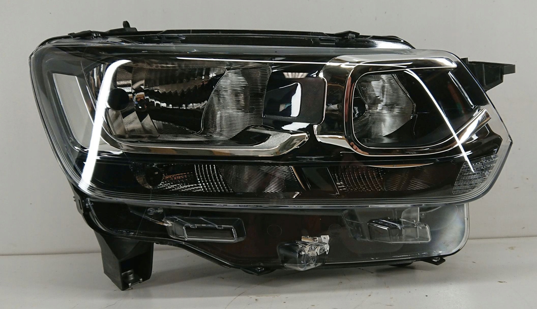 Citroen Berlingo 17- light right front front
