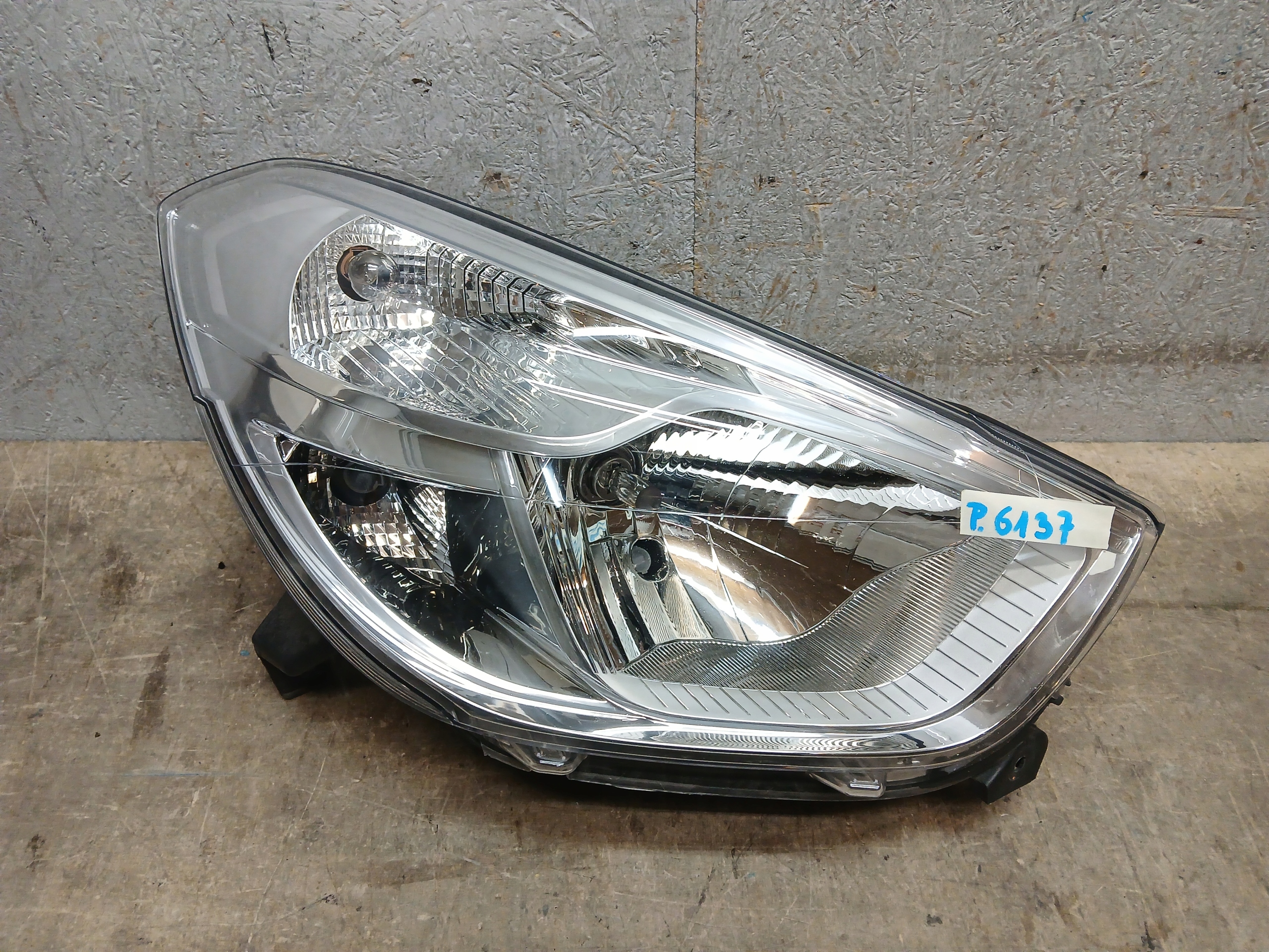 light front right DACIA DOKKER 260102414R