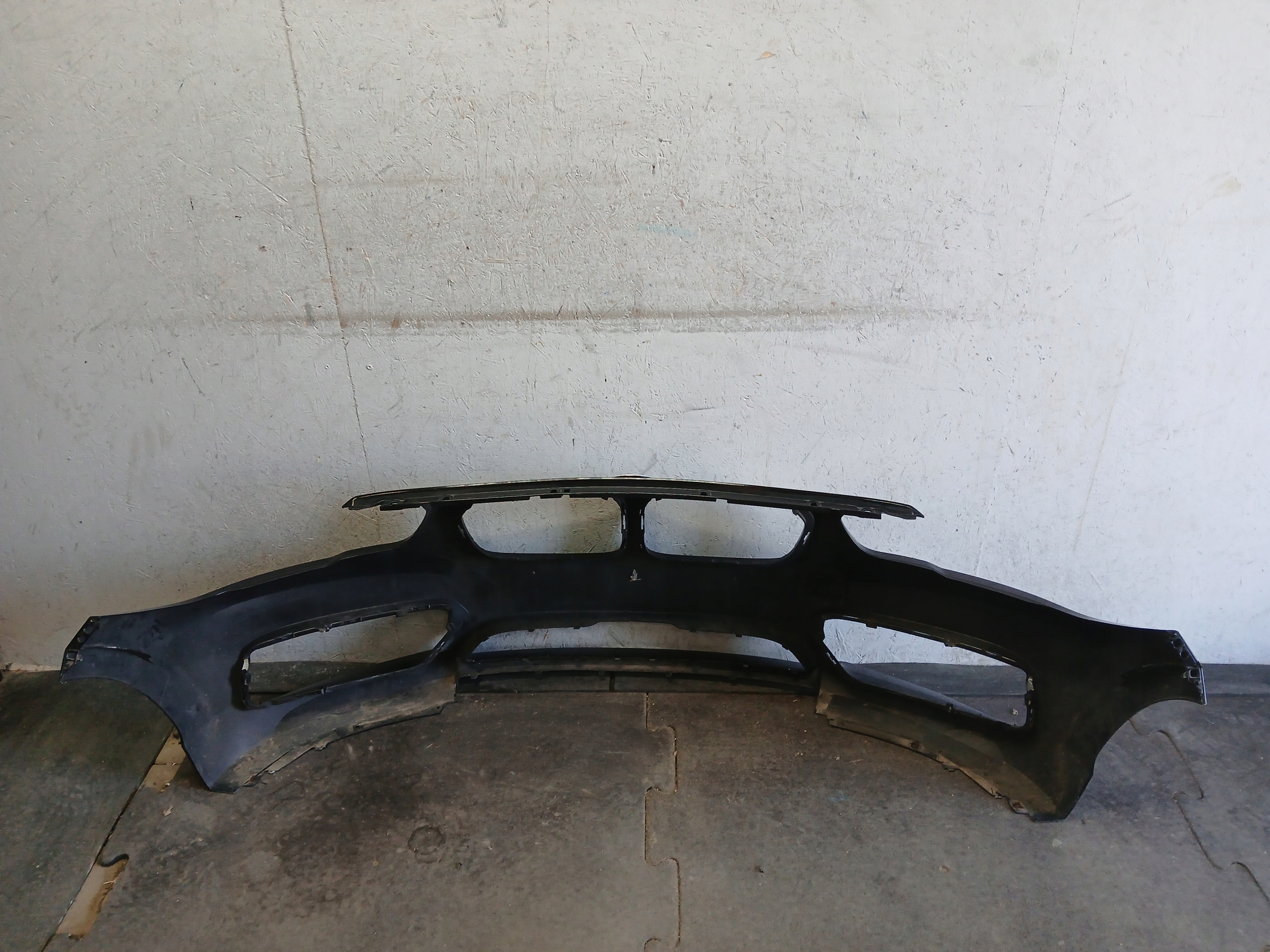 bumper front BMW and 1 F20 LIFT