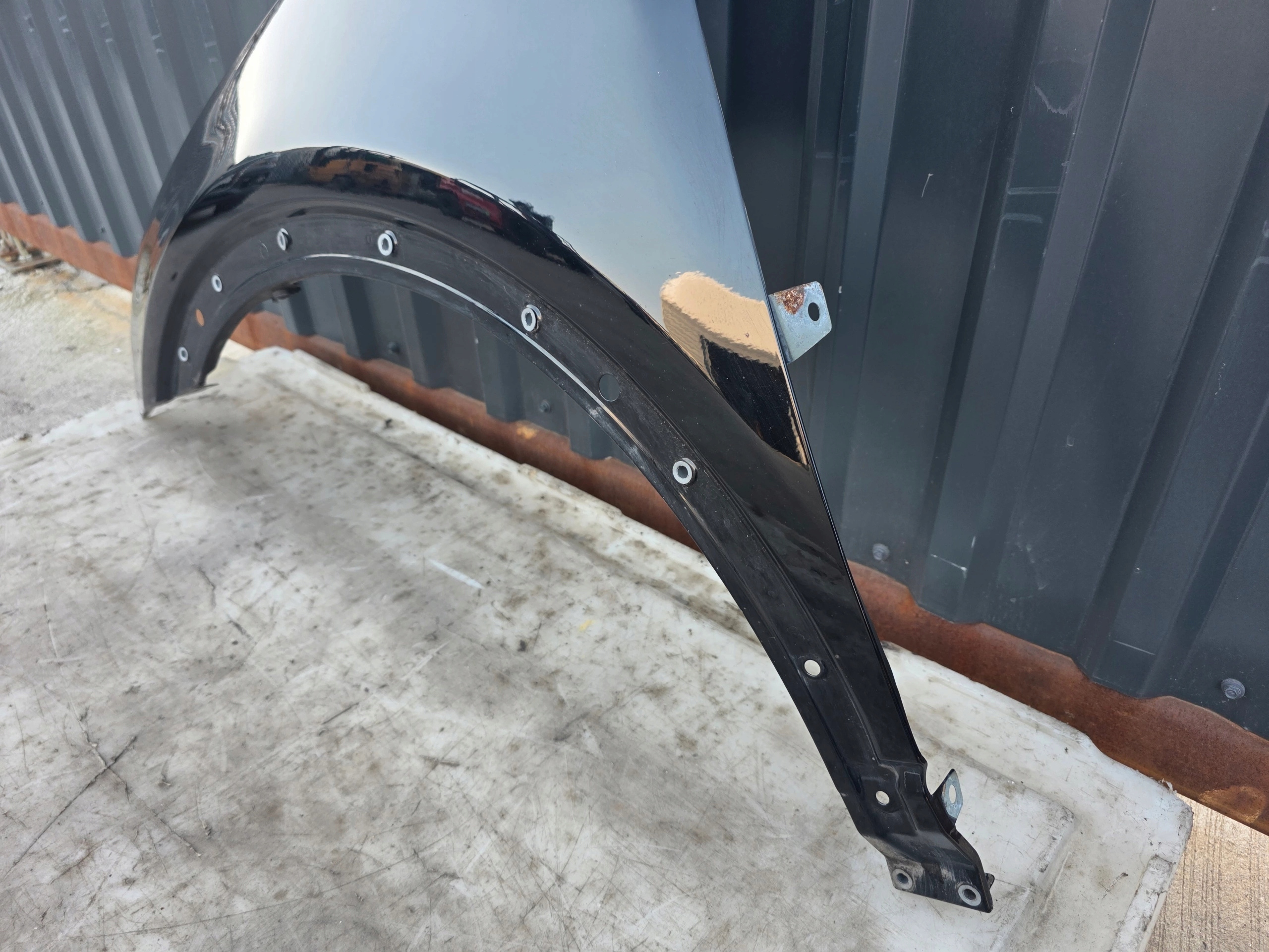 fender left front AUDI Q3 8U LZ9Y original 2010-2018 !!!