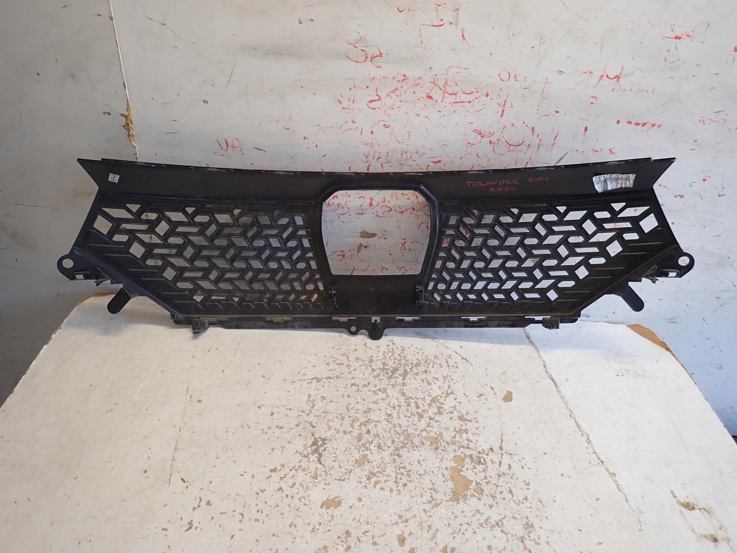 Grill NISSAN TOWNSTAR 2022- 623103344