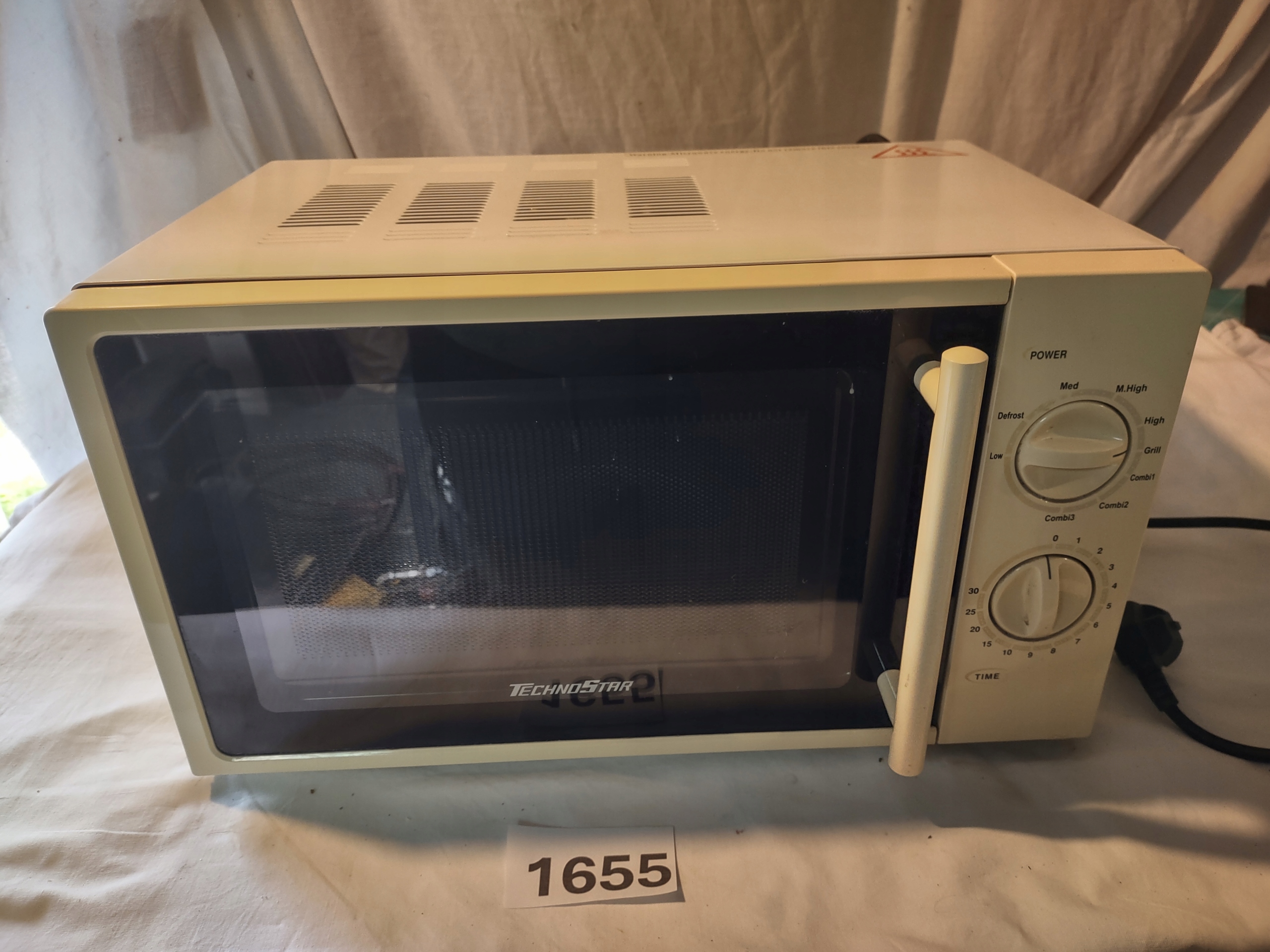mikrofala technostar (1655)