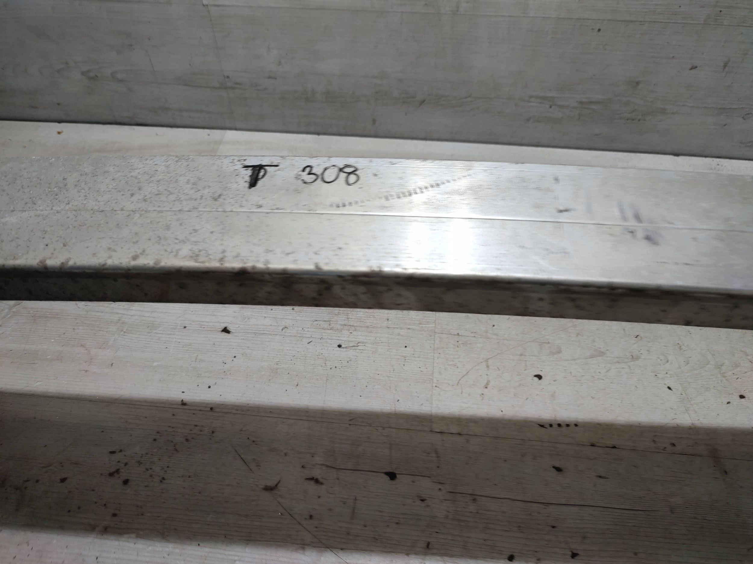 Peugeot 308 2019 Poignée / Support plaque Pare choc Arrière