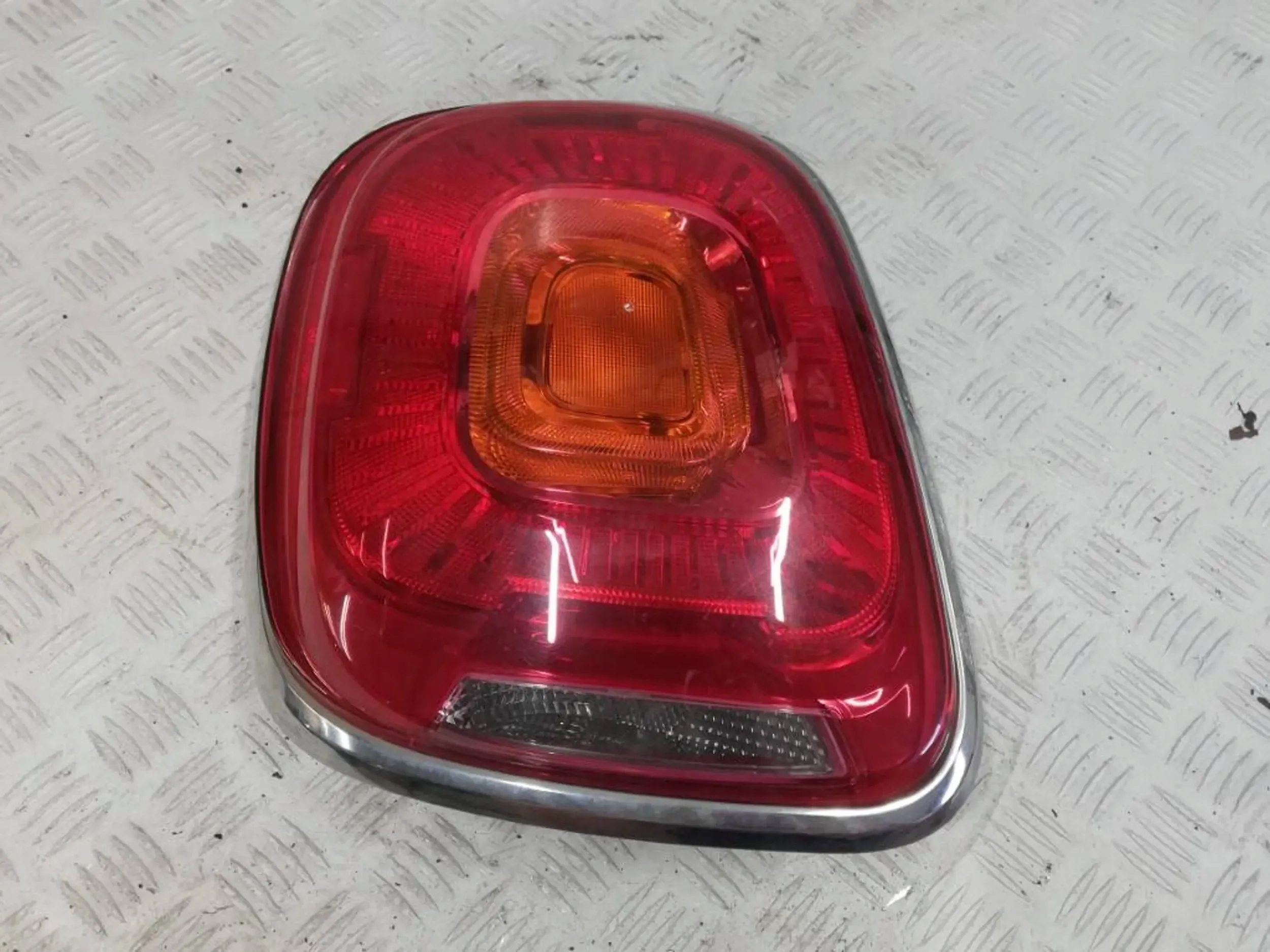 FIAT 500X LAMPA TYŁ TYLNA LEWA