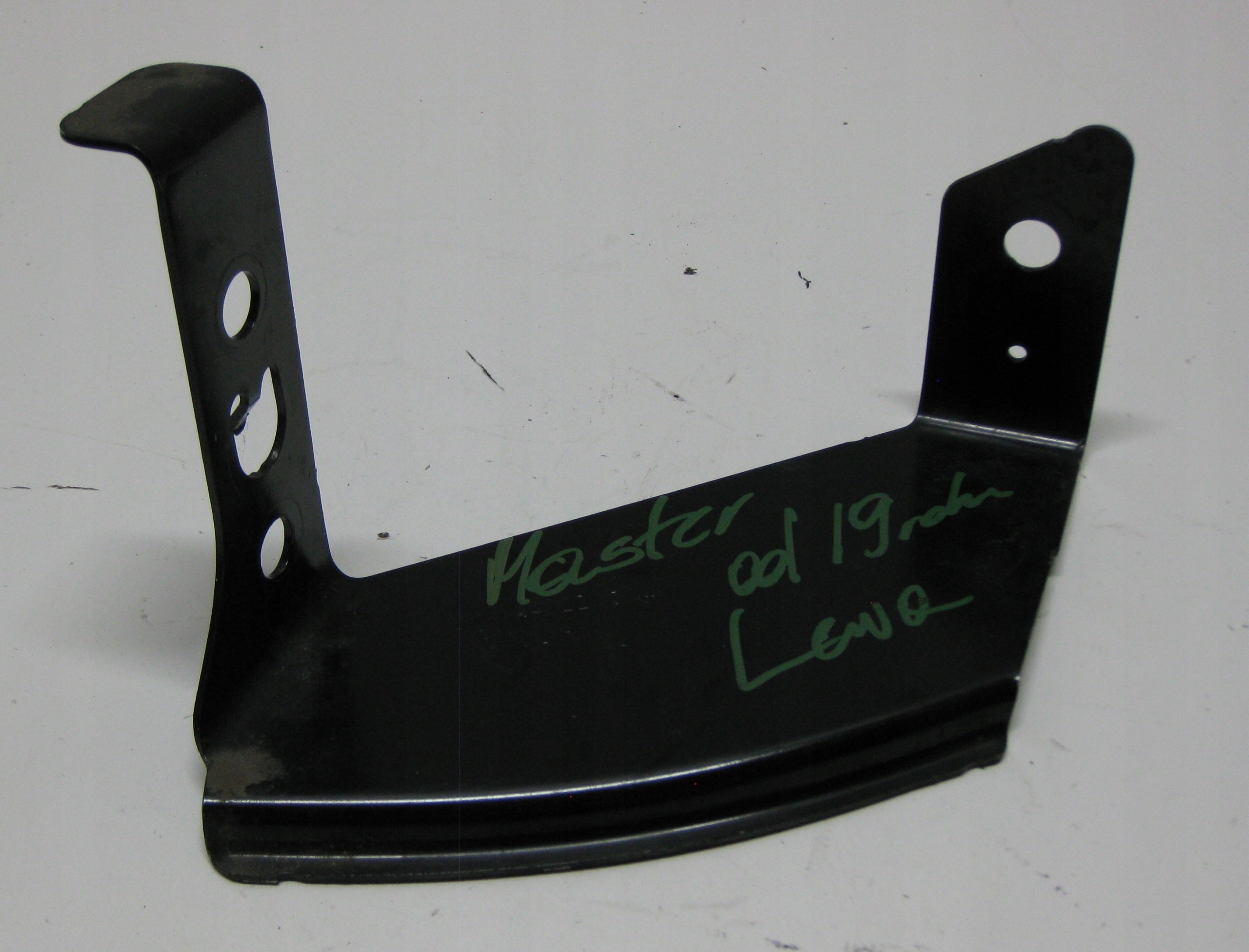 RENAULT MASTER III left holder of a bumper front 764216334R
