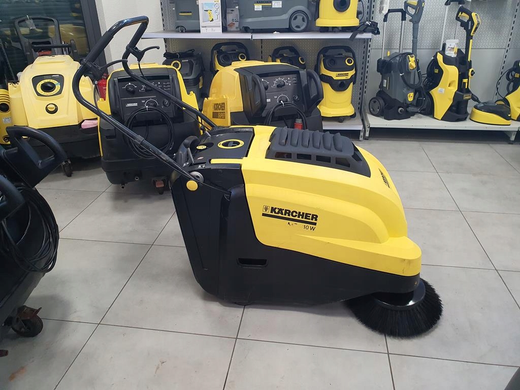 ZAMIATARKA KARCHER KM 75/40 W G spalinowa / 7 tys Marka Kärcher