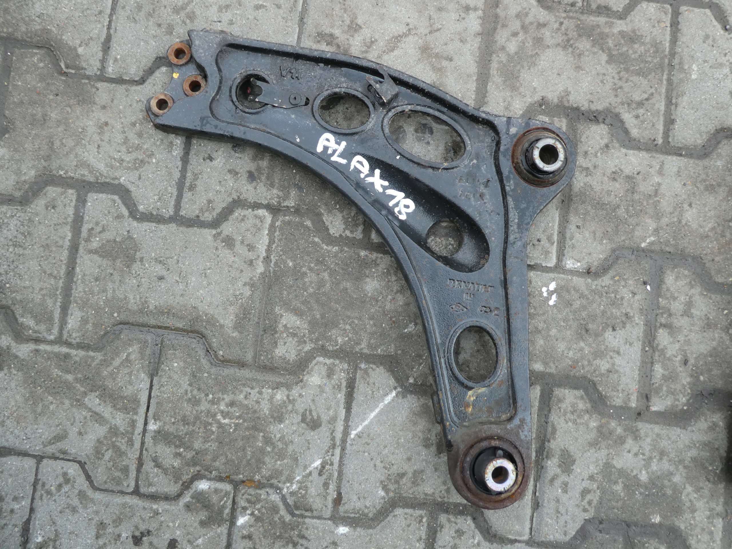 arm front left RENAULT TRAFIC II 8200395007