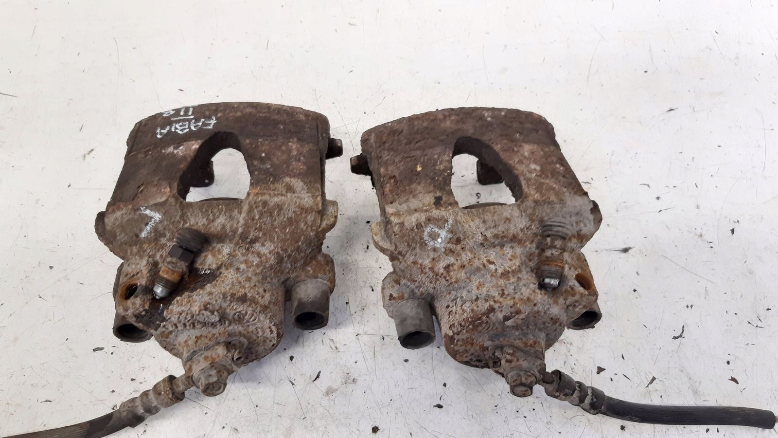caliper front front right left Skoda Fabia II LIFT 1,6 TDI KOMBI