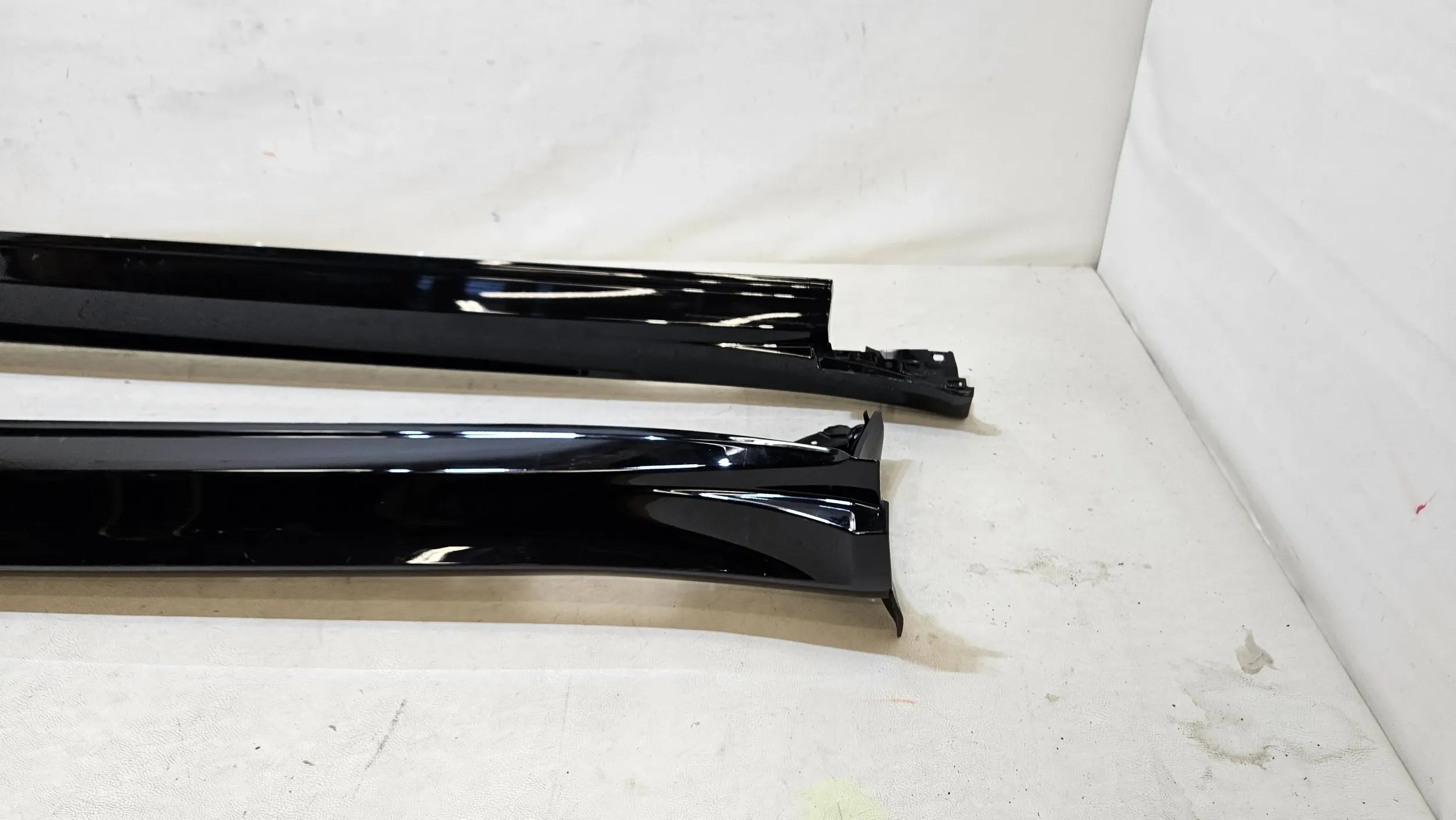 ПОРОГИ МОЛДИНГИ, НАКЛАДКИ ПОРОГА AUDI Е-ТРОН GT ПРАВА ЛЕВА КОМПЛЕКТ