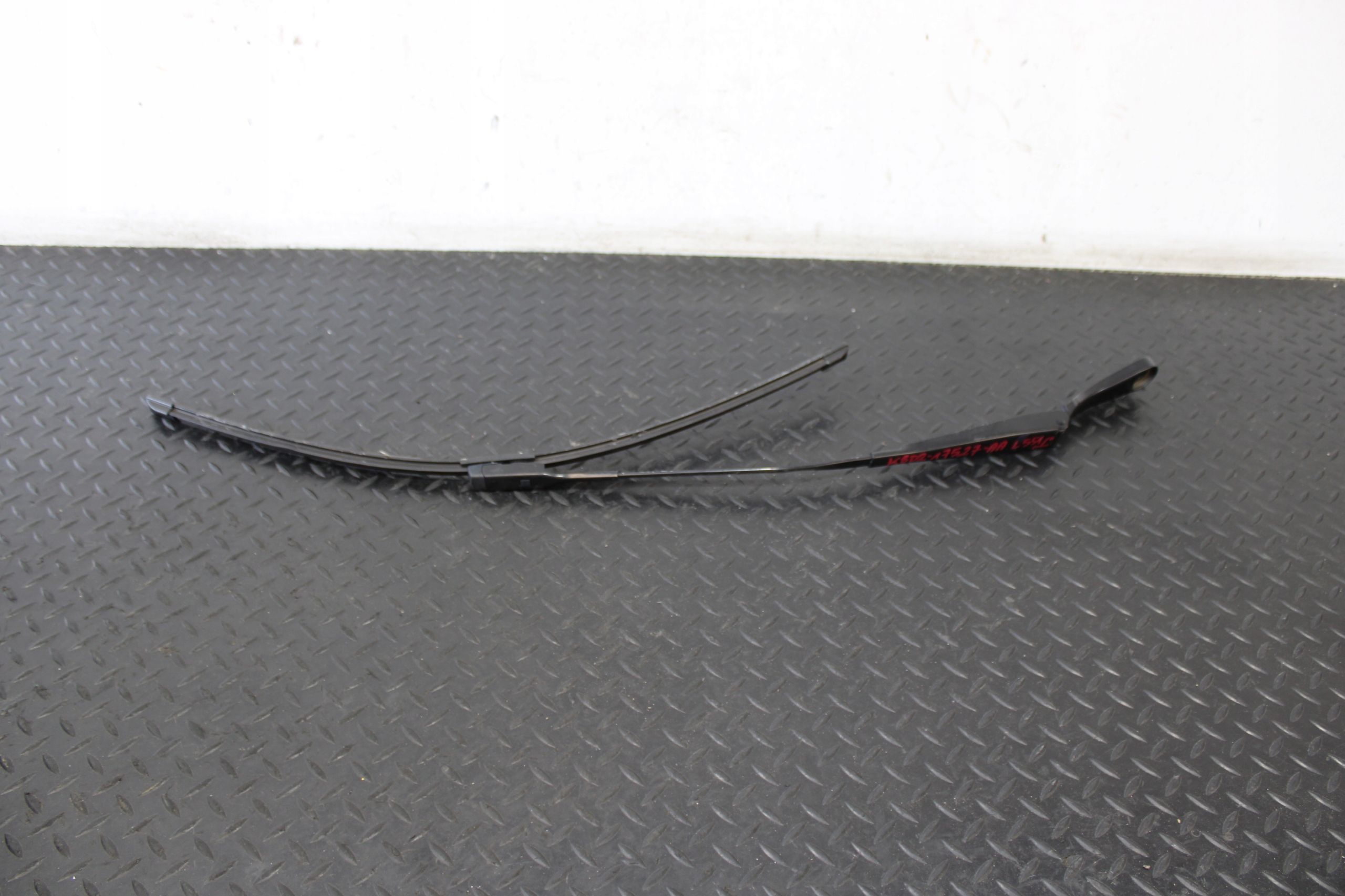 wiper arm wiper left LAND ROVER EVOQUE II 2 L551