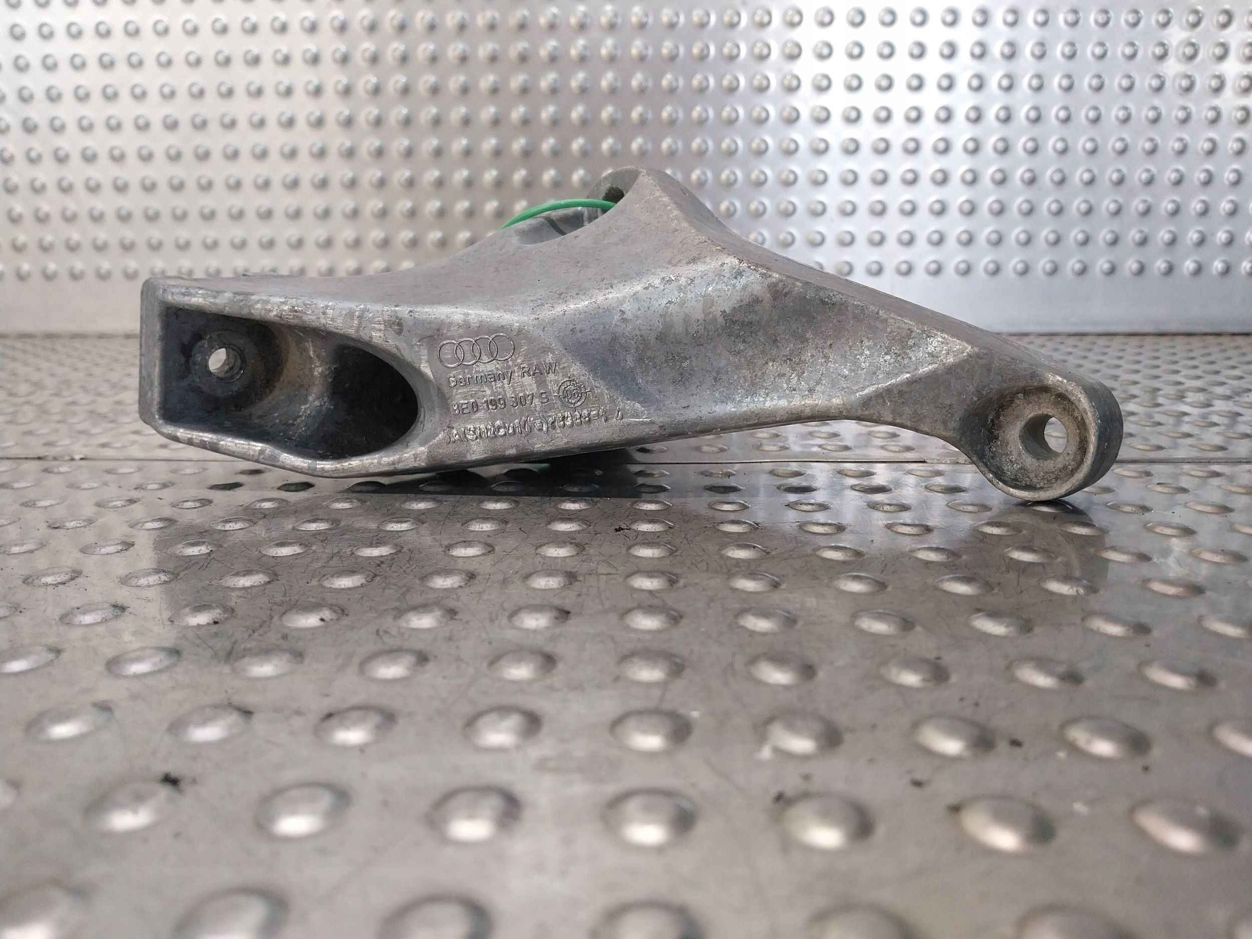 engine mount left 8E0199307S AUDI A4 B7 SEAT EXEO 2.0 TDI