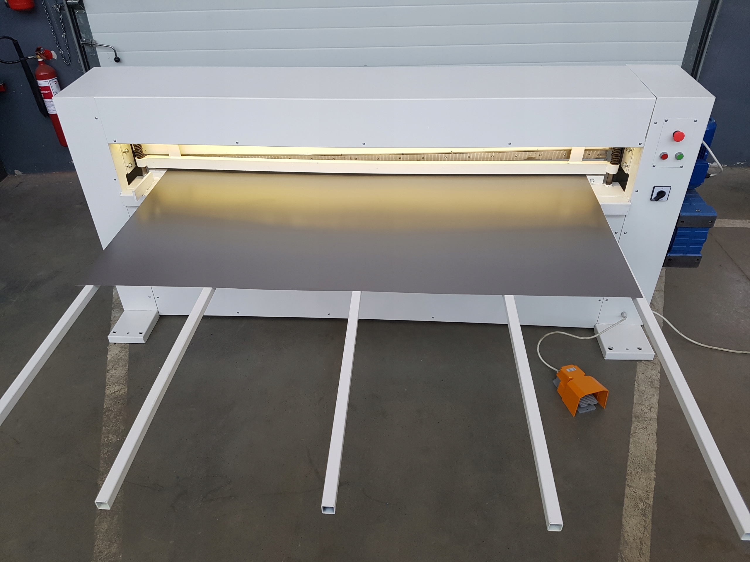 GILOTYNA MECHANICZNA NOŻYCE DO BLACHY 2550 1,2 Model ZRAM2550