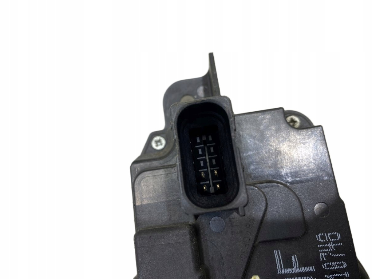 lock door left front OPEL ZAFIRA B 4 PIN 13210748