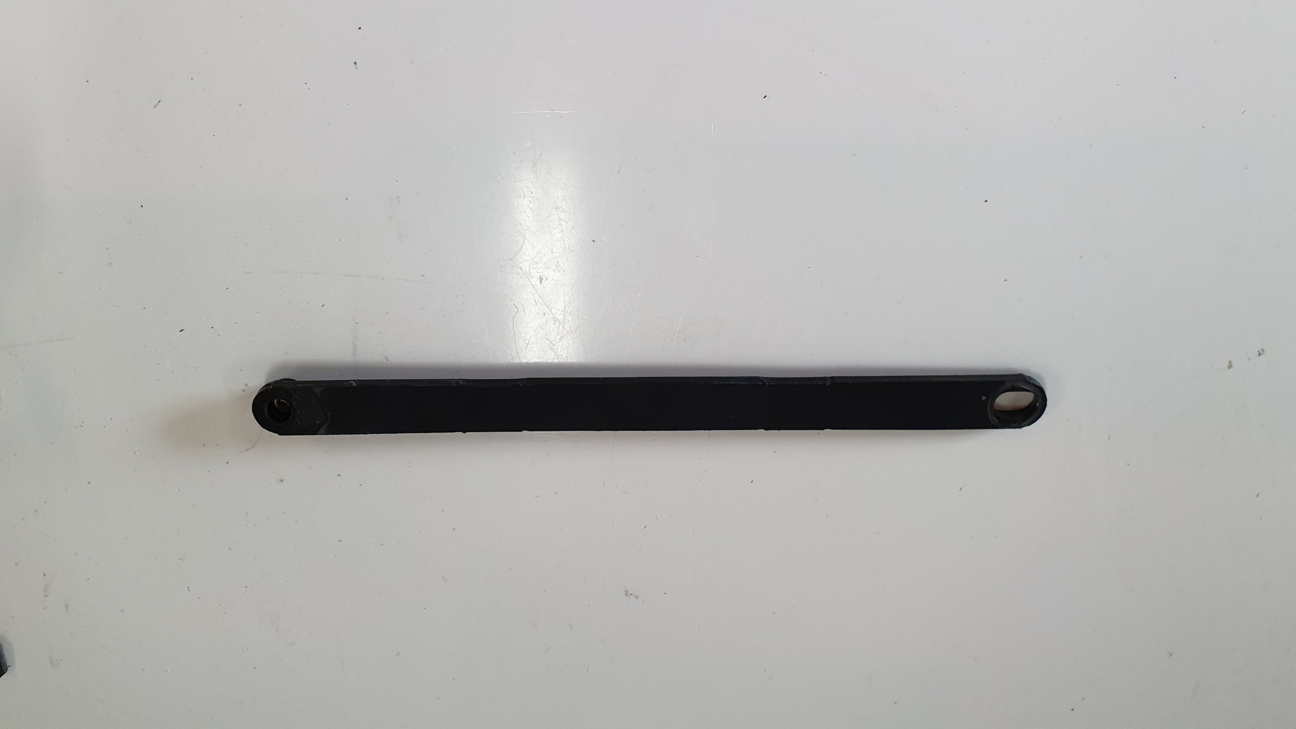 MERCEDES WZMOCNIENIE PASA PRZEDNIEGO A2536201000 W253 GLC Producent części Automaniac