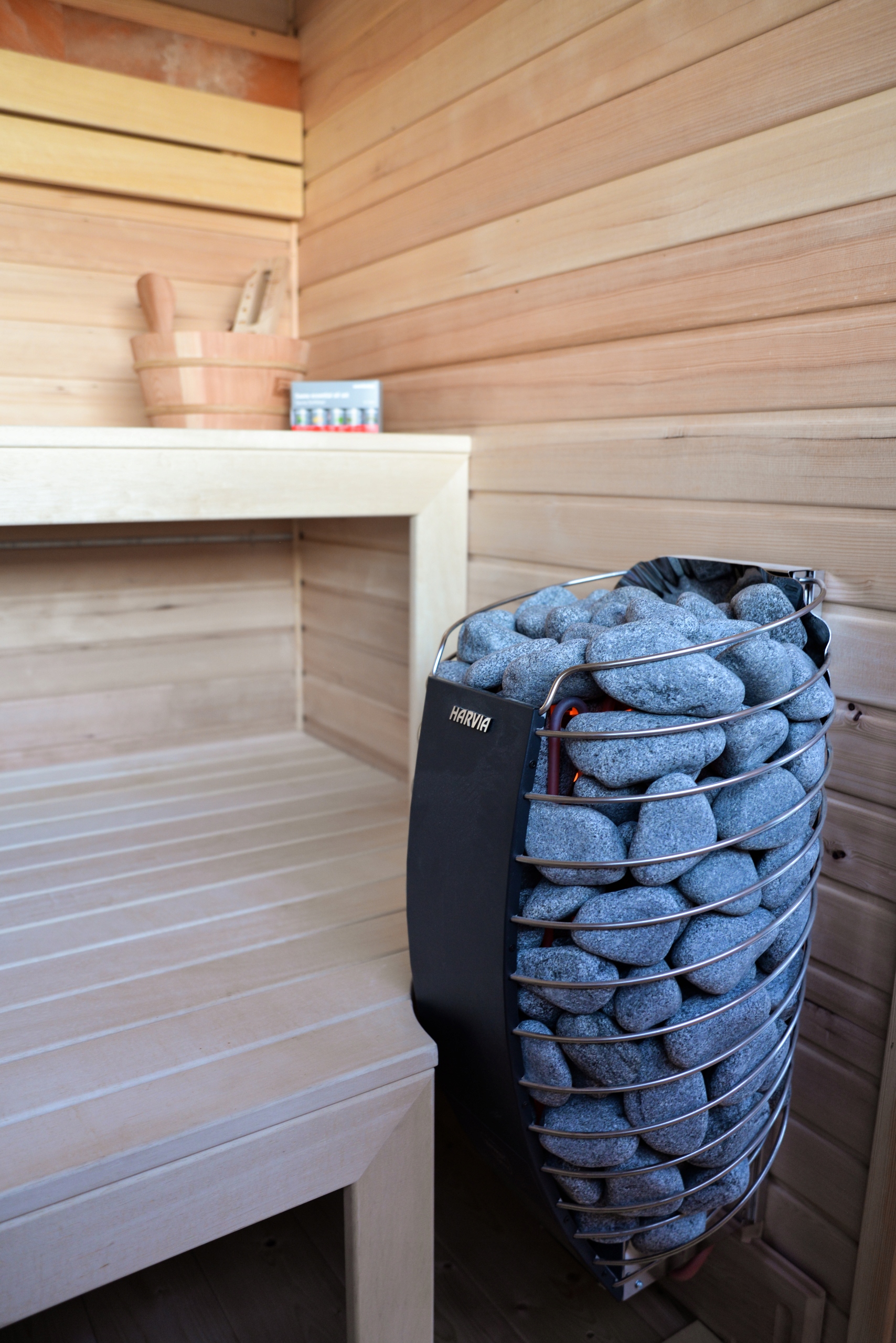 Moderni lauko sauna iš termo medienos nuotrauka 12