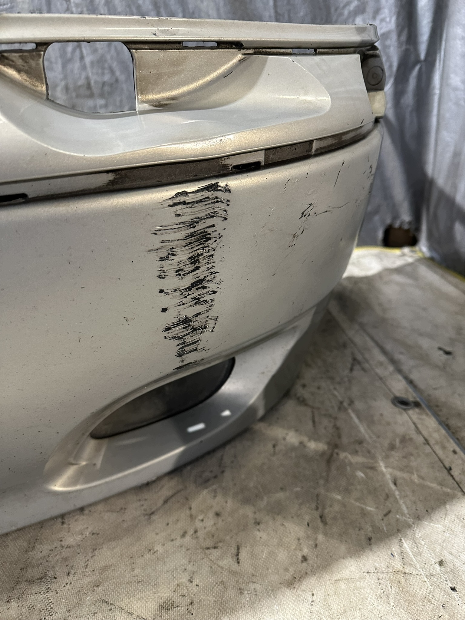 nárazník předek VOLVO V70 2006R 455