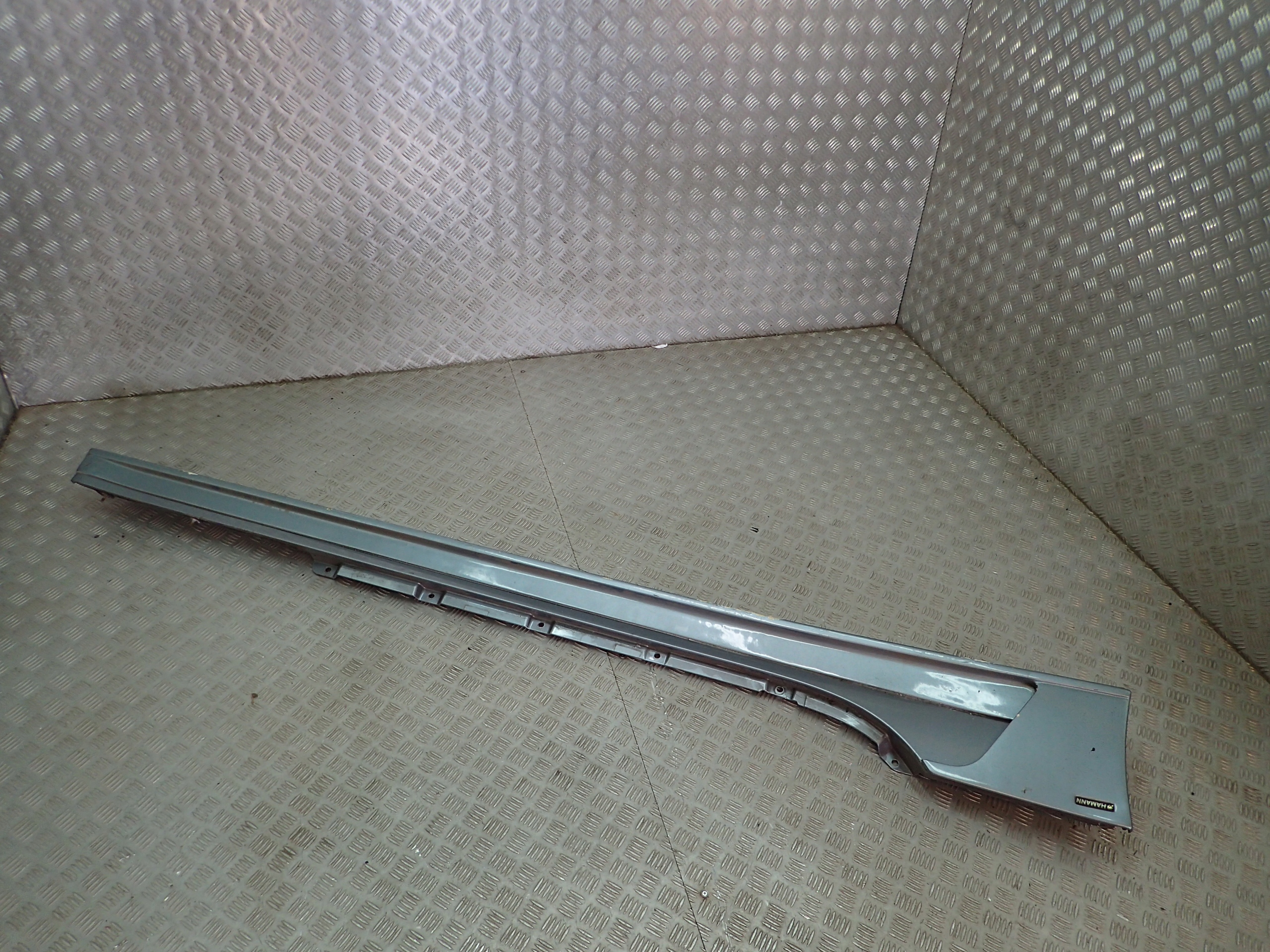 FERRARI 612 F137 LISTWA PROGOWA PRAWA R HAMANN Producent części Ferrari OE