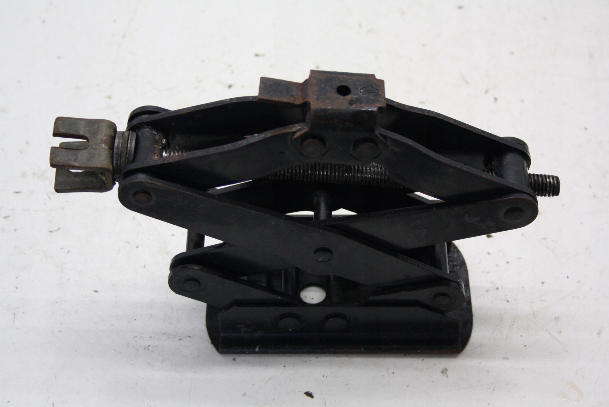 LEWAREK TRAPEZOWY PODNOŚNIK SAMOCHODOWY RENAULT SCENIC I CLIO II MEGANE I