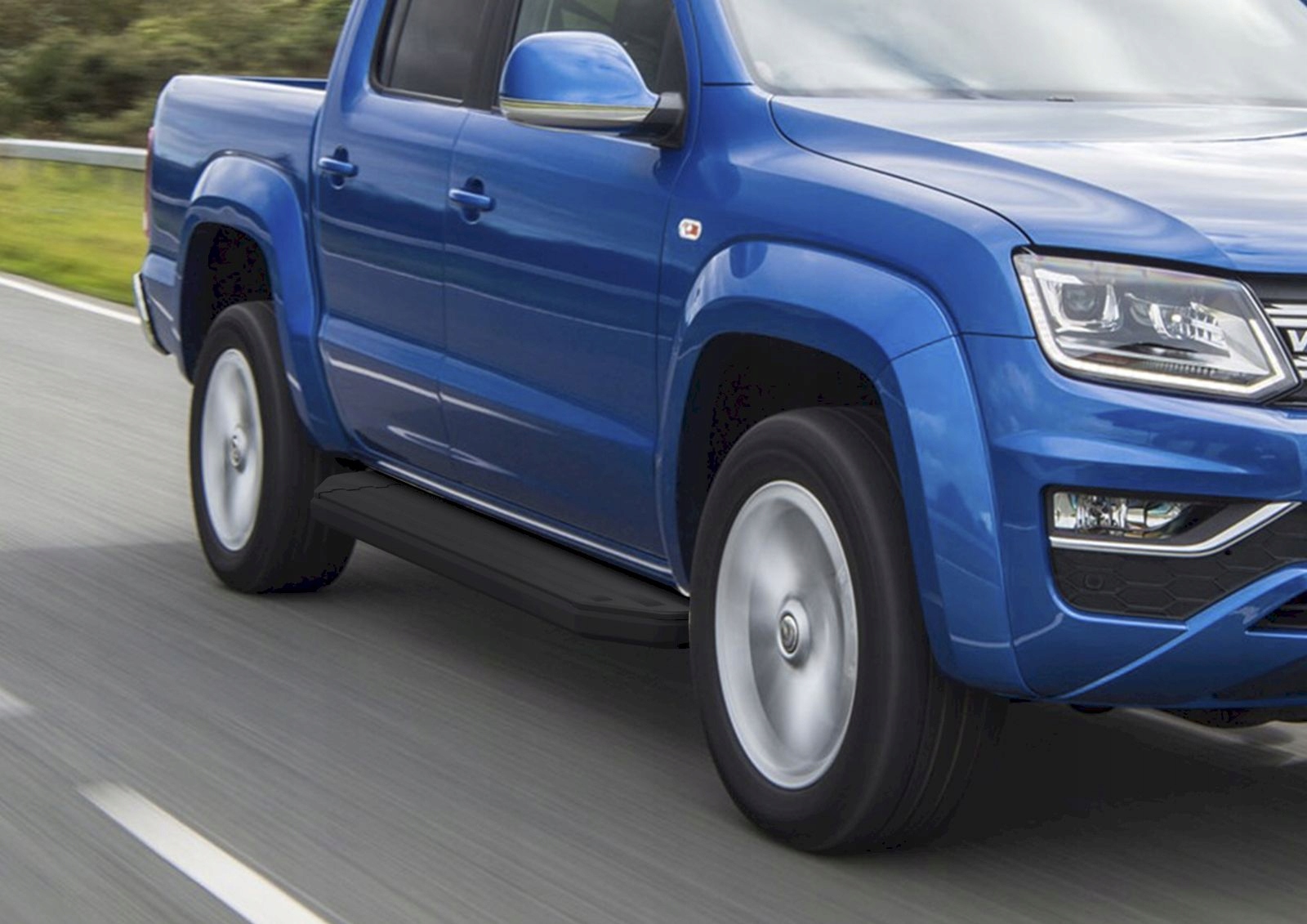 Stopnie boczne VW Amarok 2016-2022 orurowanie TUV