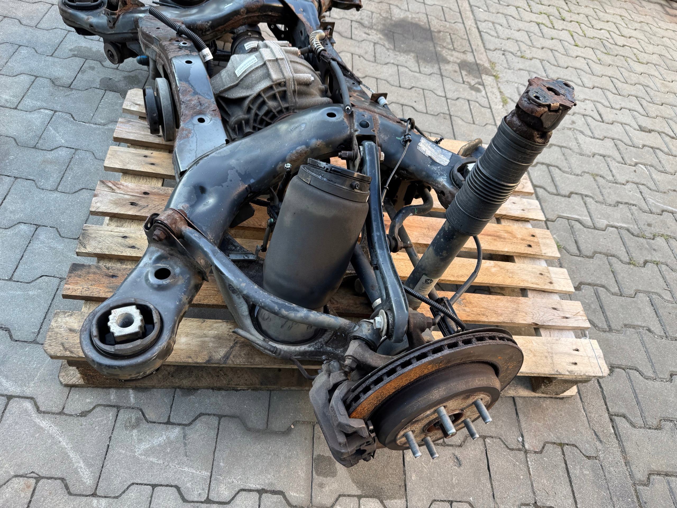 JEEP GRAND WK2 Achsträger heck 3.0 CRD Differential komplett