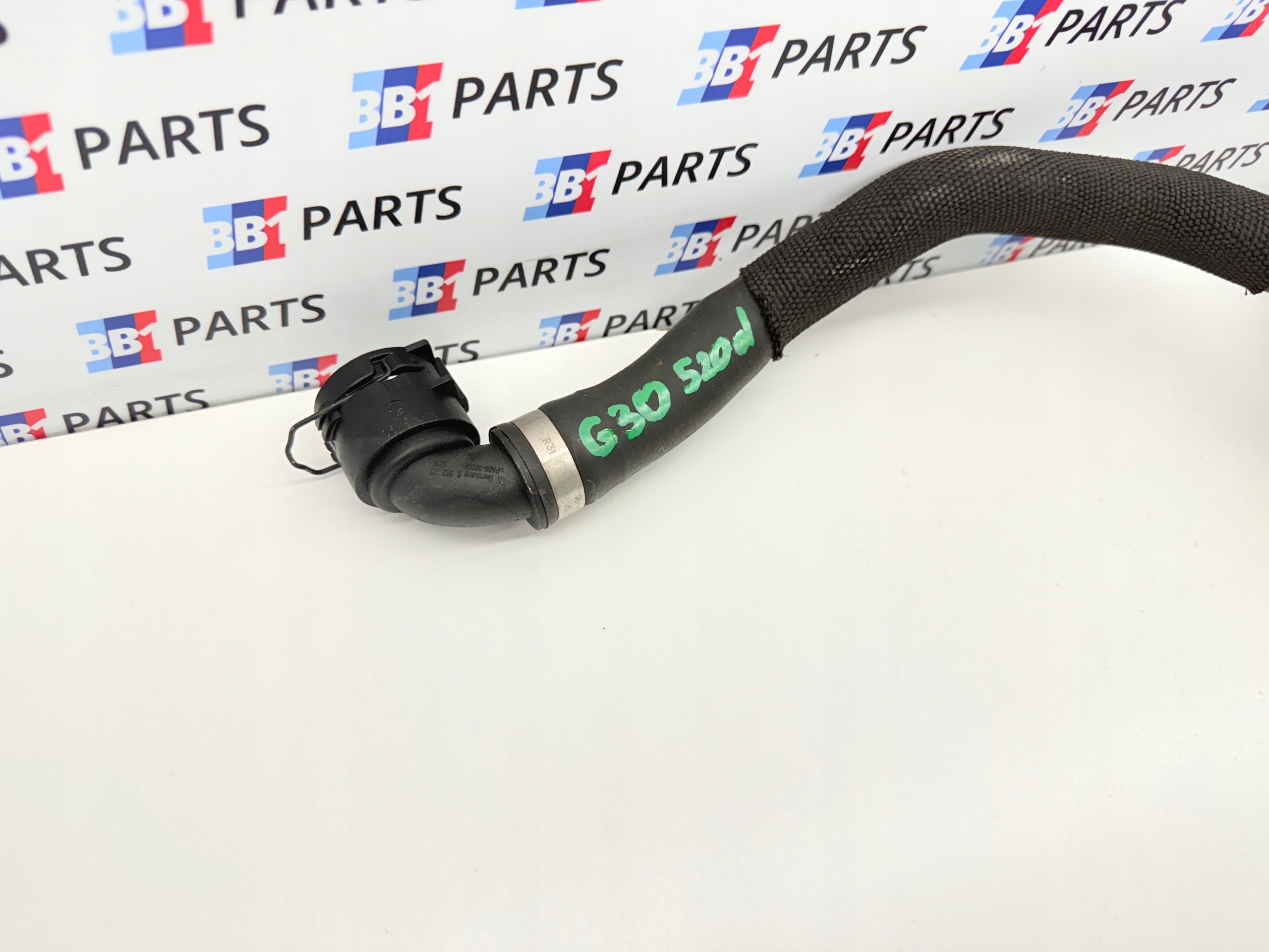 BMW G32 G30 G31 crijevo prijenos vode 520D 518D 8592808