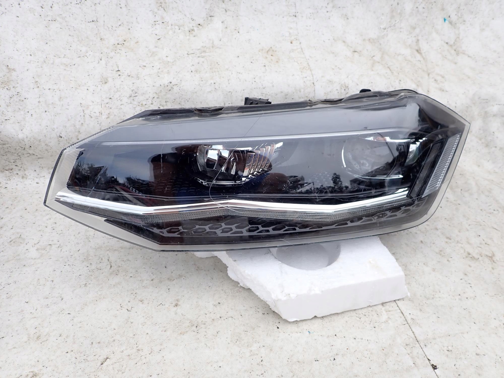 VW POLO VI 6 2G 17-21 light front front left LED