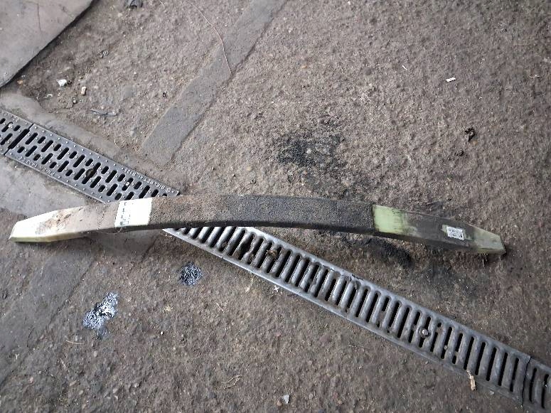 RESOR PIÓRO PRZÓD MERCEDES SPRINTER W906 A9063211203