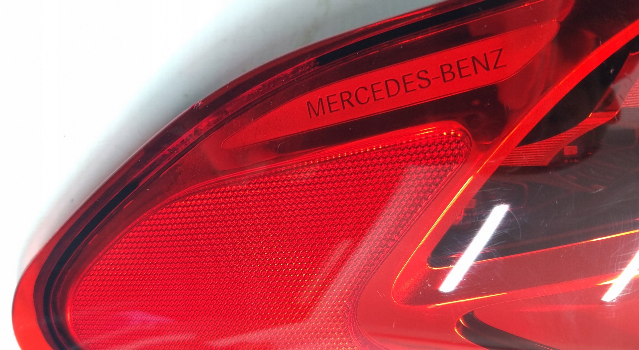 Lampa lewa tył Mercedes C klasa W206 A2069061501 Rodzaj lampy dedykowana