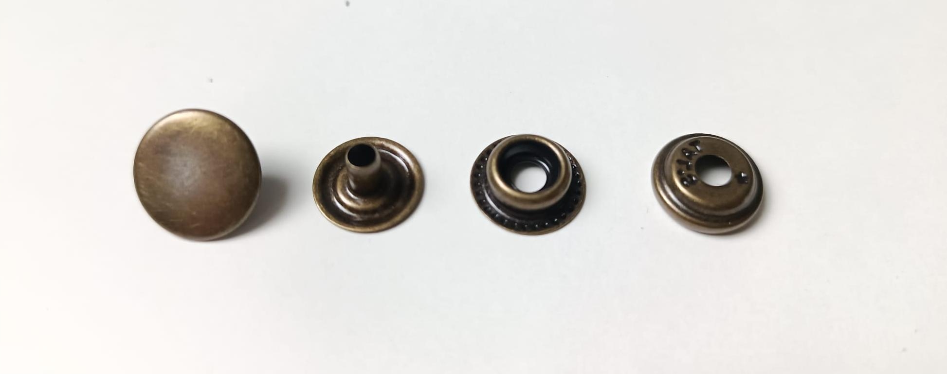 Sada 720 Ks Druky Cvoky Kalotové Standard 15 MM Antique Mosaz