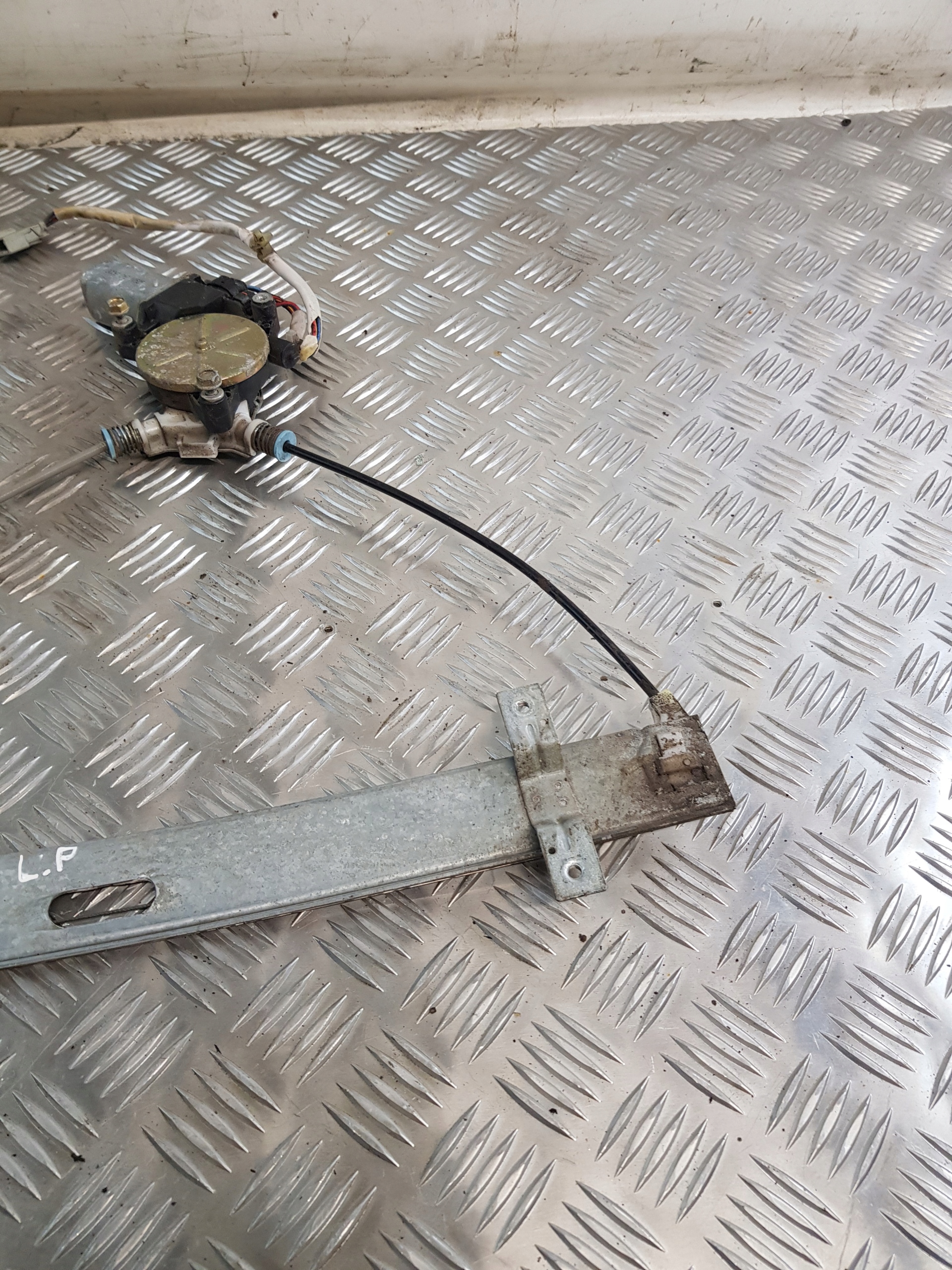 HONDA CIVIC VII COUPE window regulator left front 4PIN EUROPA