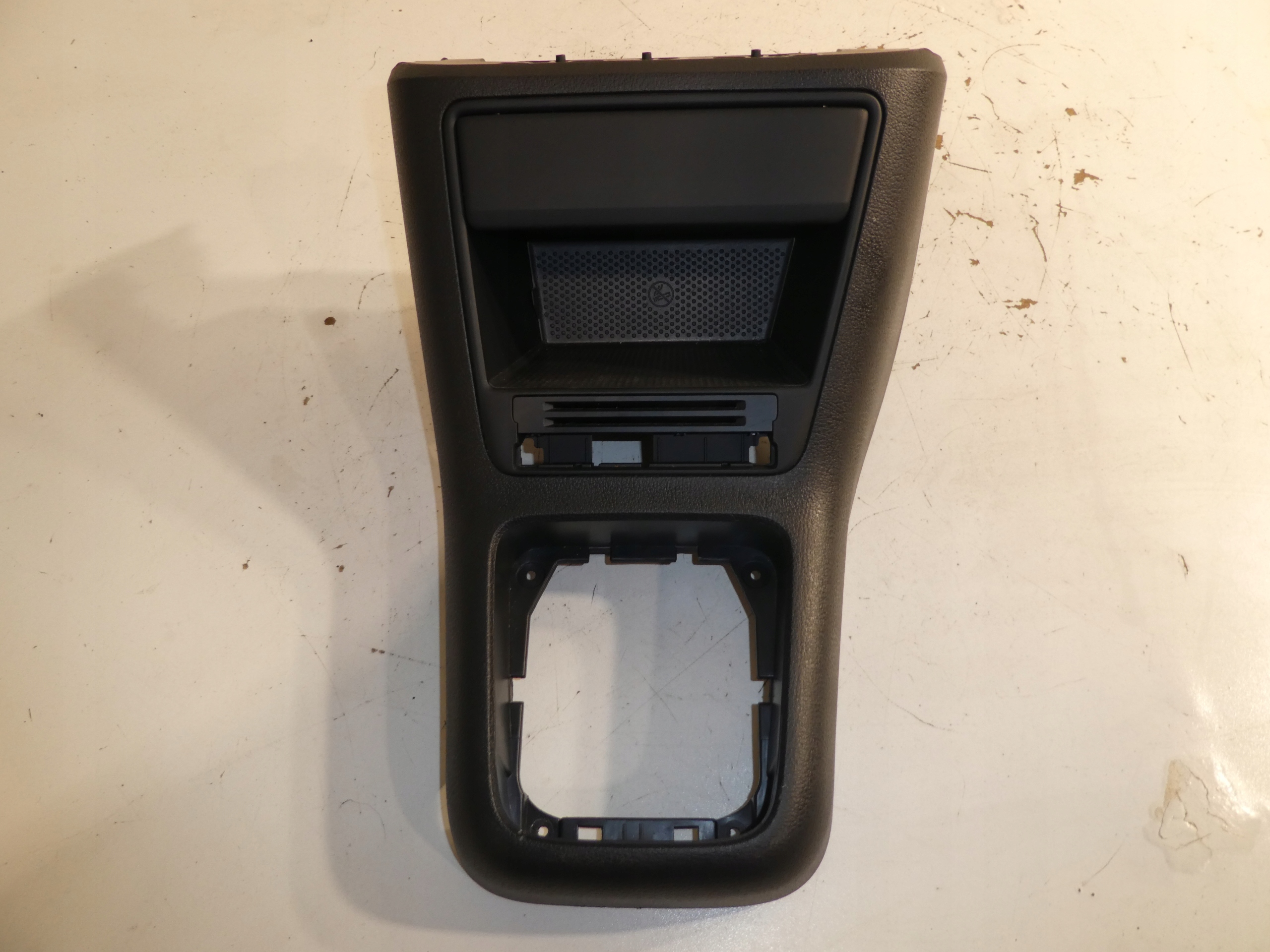VW TIGUAN and frame TUNEL central 5N1863476A