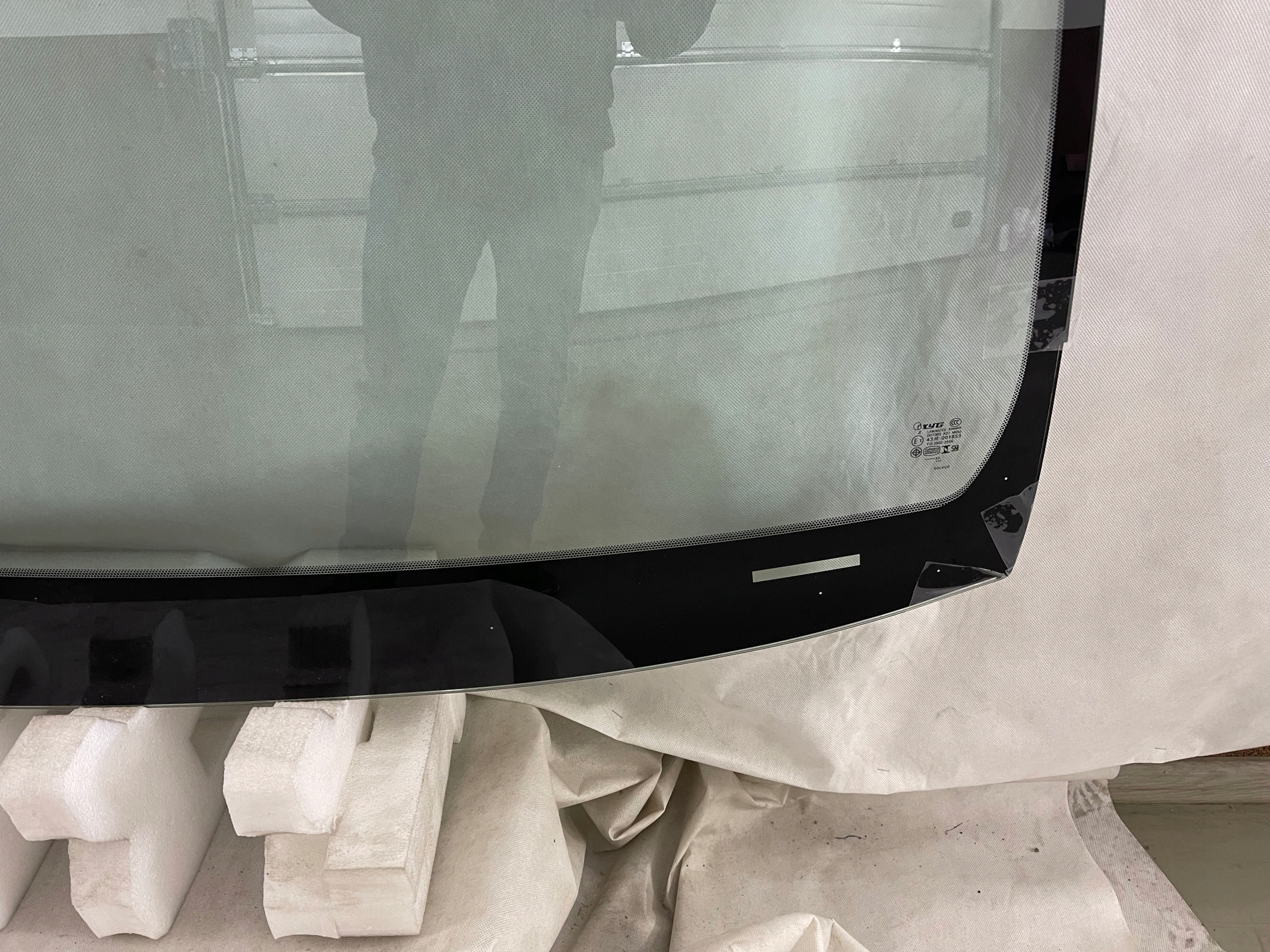 SZYBA PRZEDNIA CZOŁOWA TOYOTA SIENNA PO 2010 ROKU Producent części XYG