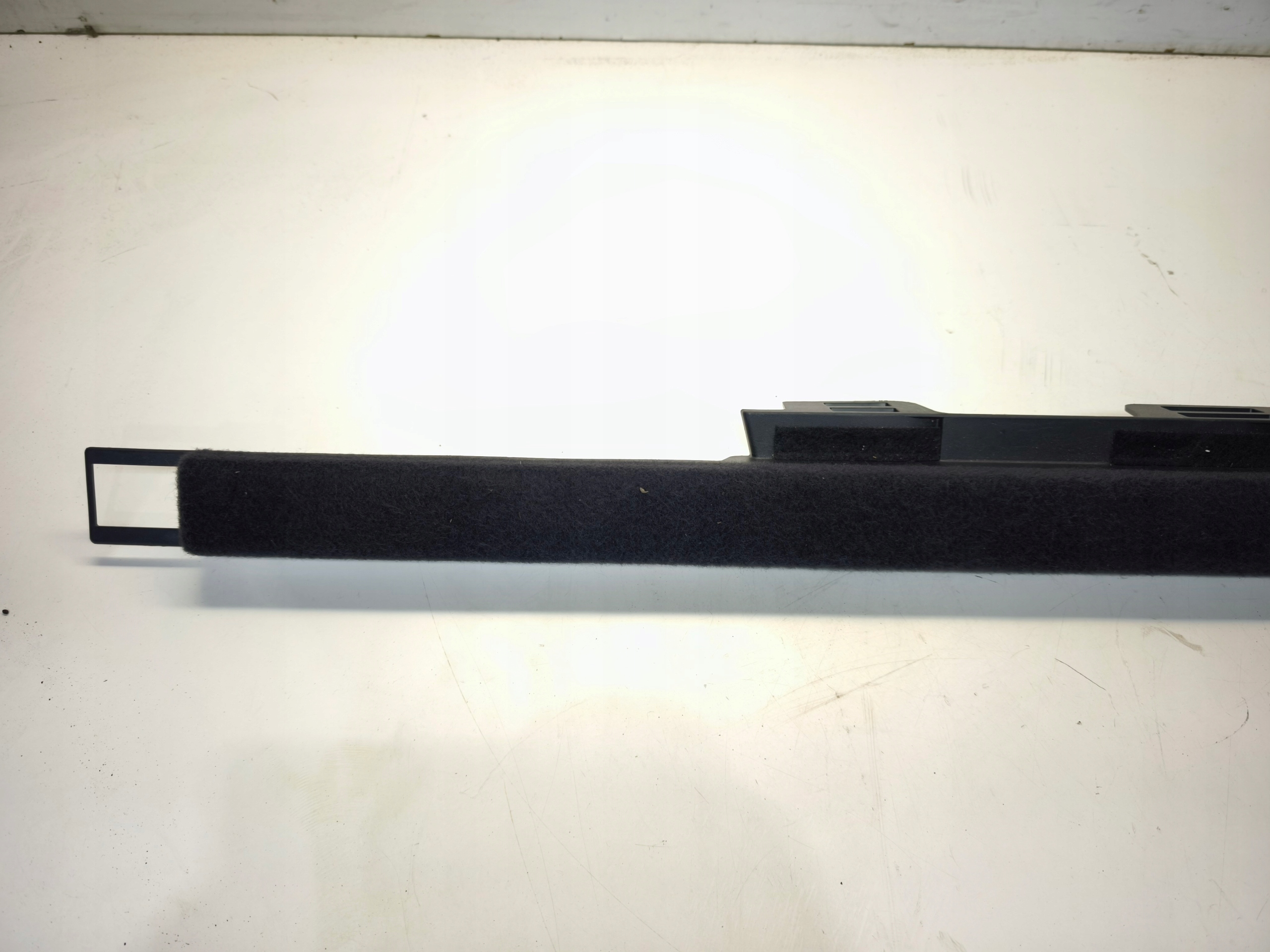 moulding boot left AUDI A4 B9 LIFT AVANT 8W9861827E