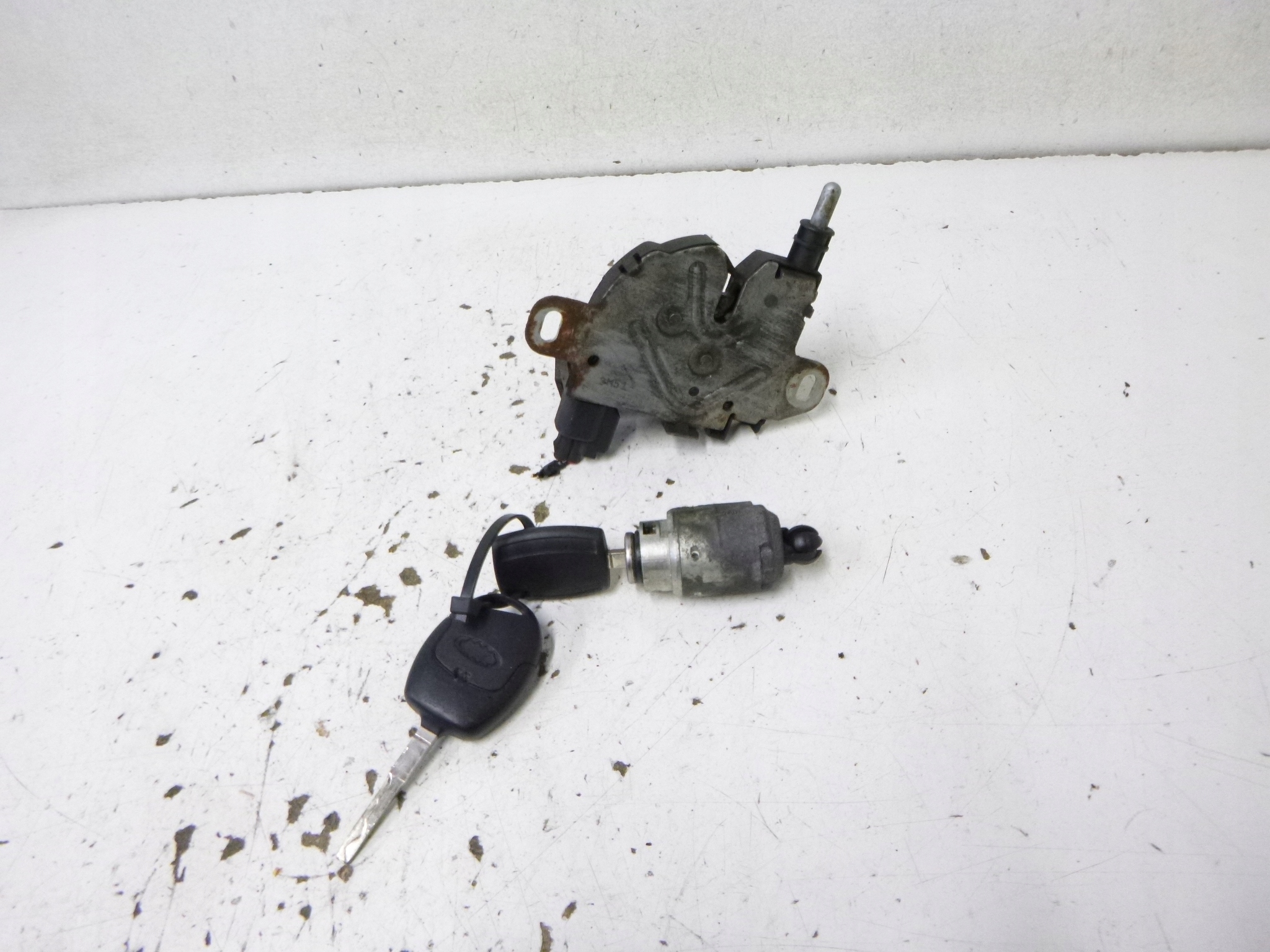 bonnet latch lock + key Ford Focus II 2006r.