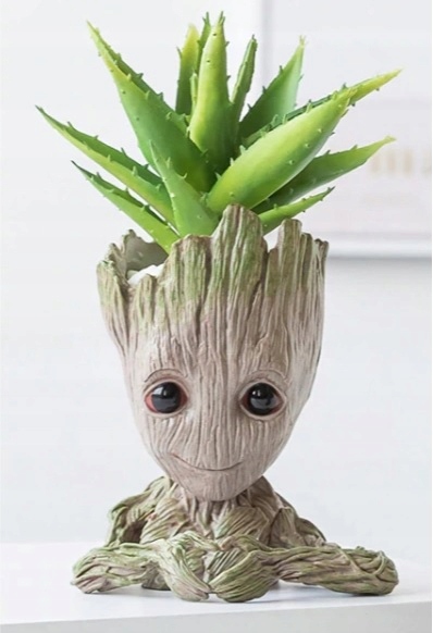 DONICZKA PRZYBORNIK GROOT Z SERCEM STRAŻNICY GALAKTYKI NA BIURKO KWIAT Marka bez marki