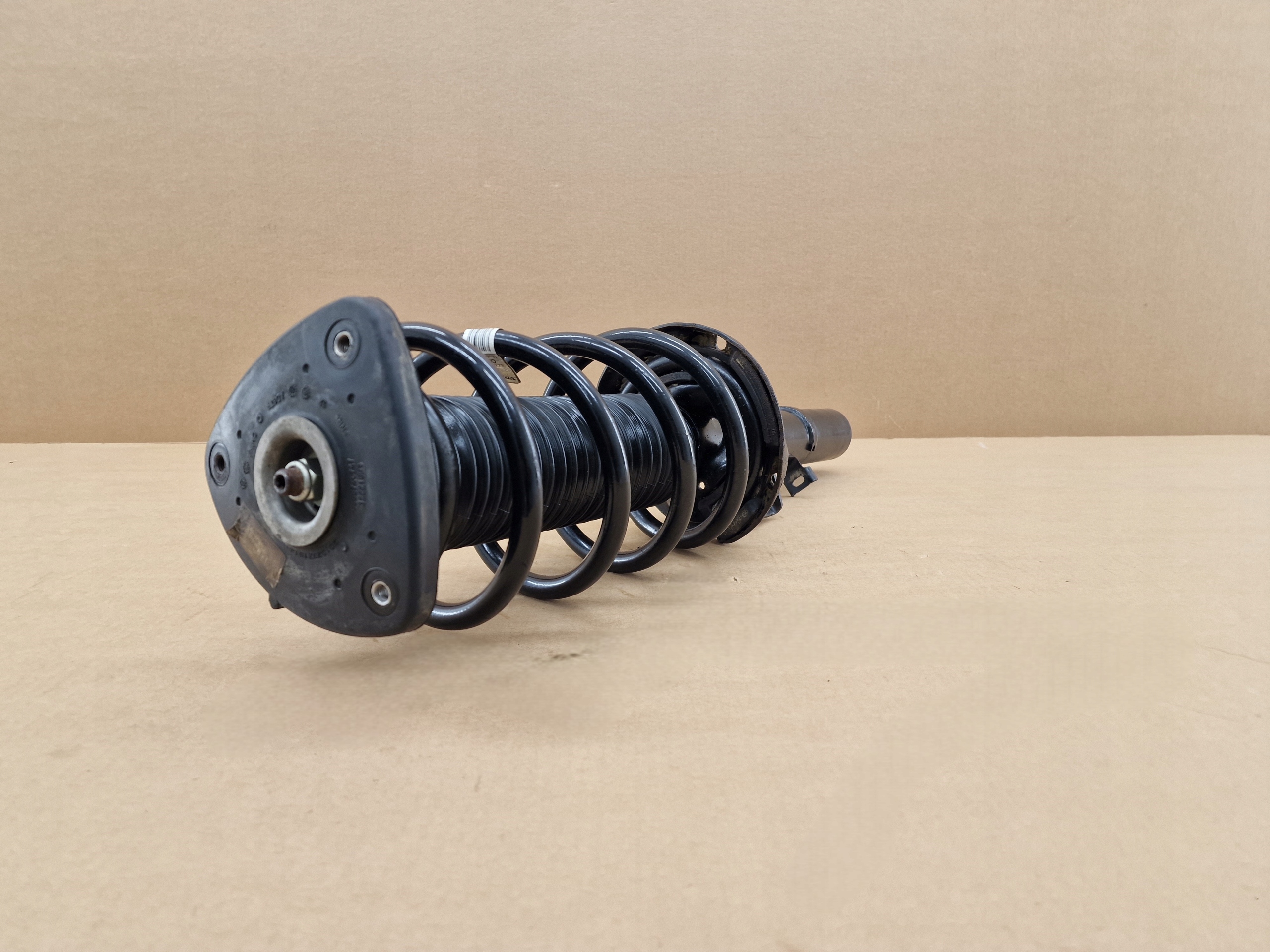 shock absorber front right VOLVO XC40 C40 EX40 EC40 2019-2024