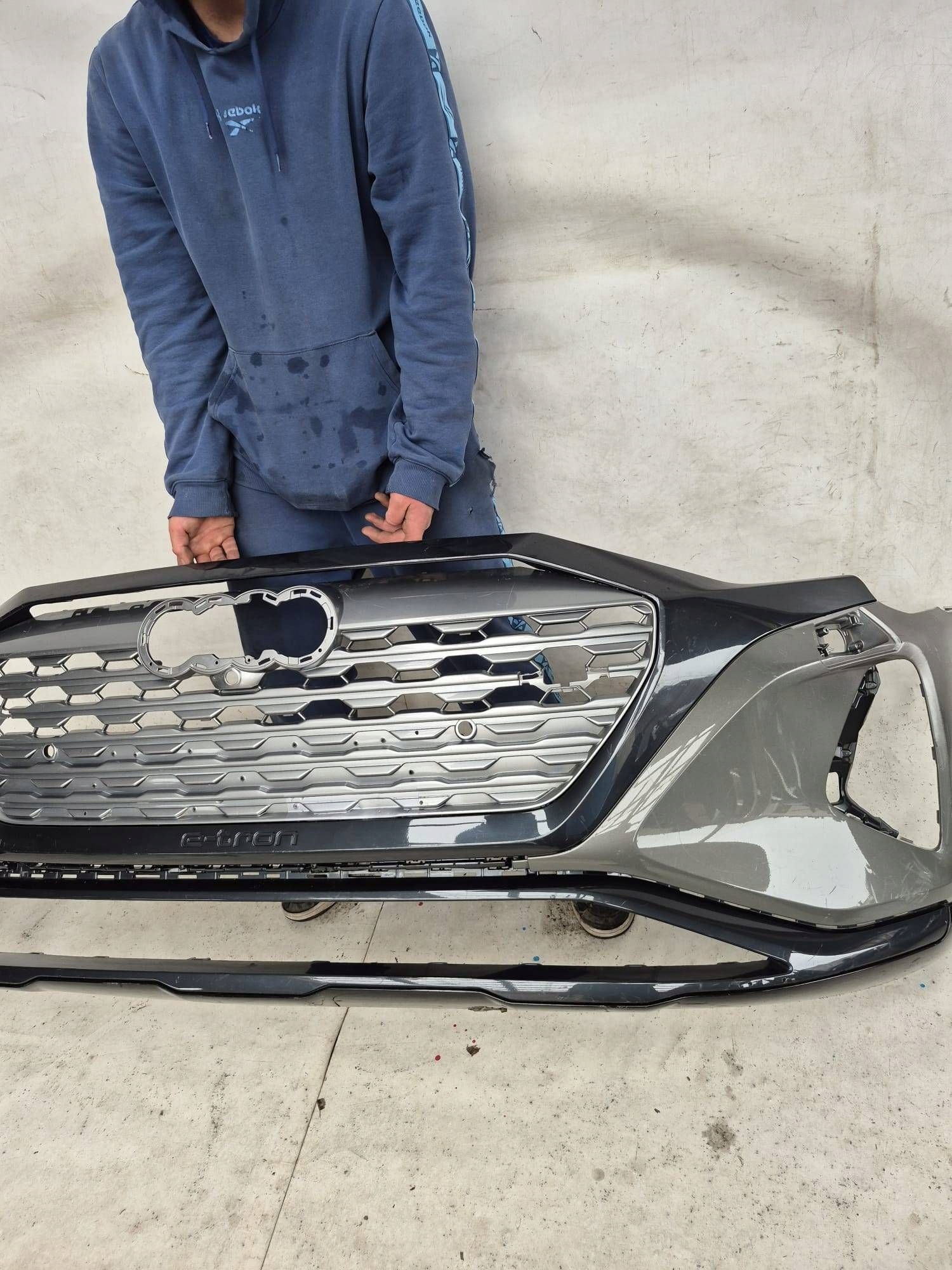 AUDI Q8 4KE E-TRON 18- bumper front front SPR PDC